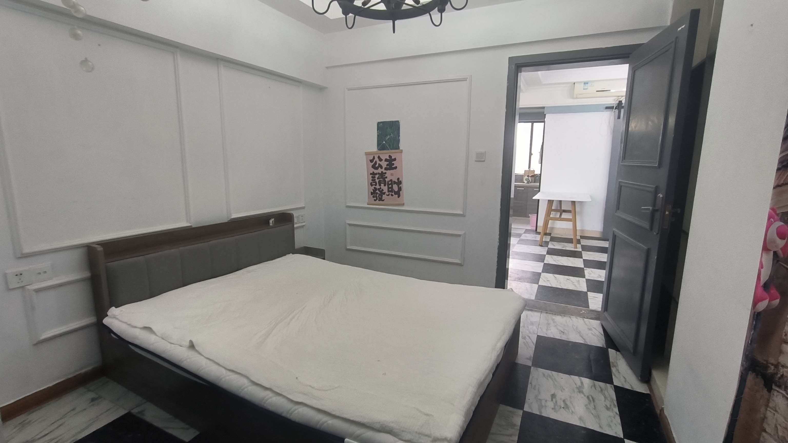 中建国际大厦  2室1厅1卫   1800.00元/月室内图