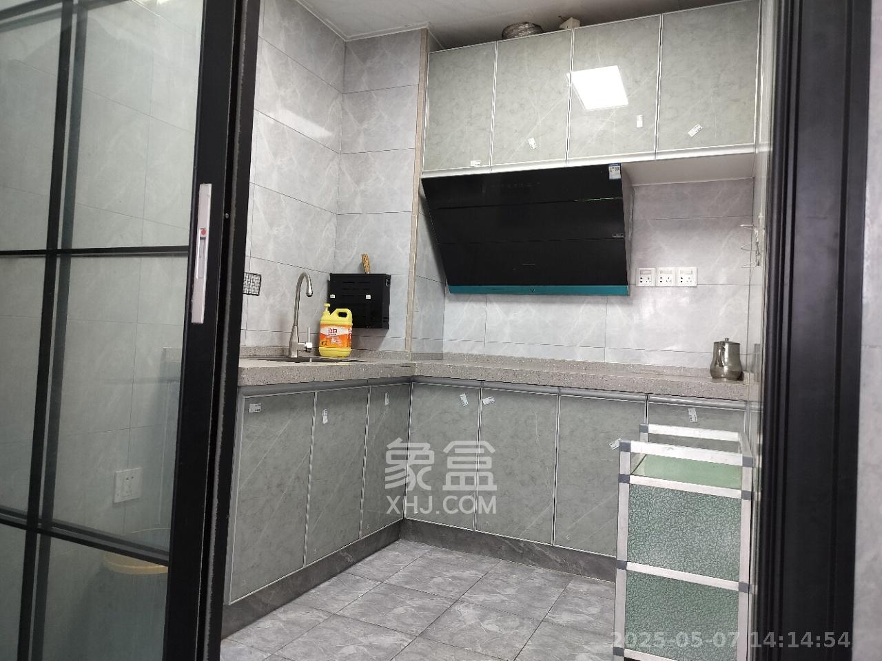 中南国际眼镜城（中伟商业中心）  2室1厅1卫   1600.00元/月室内图
