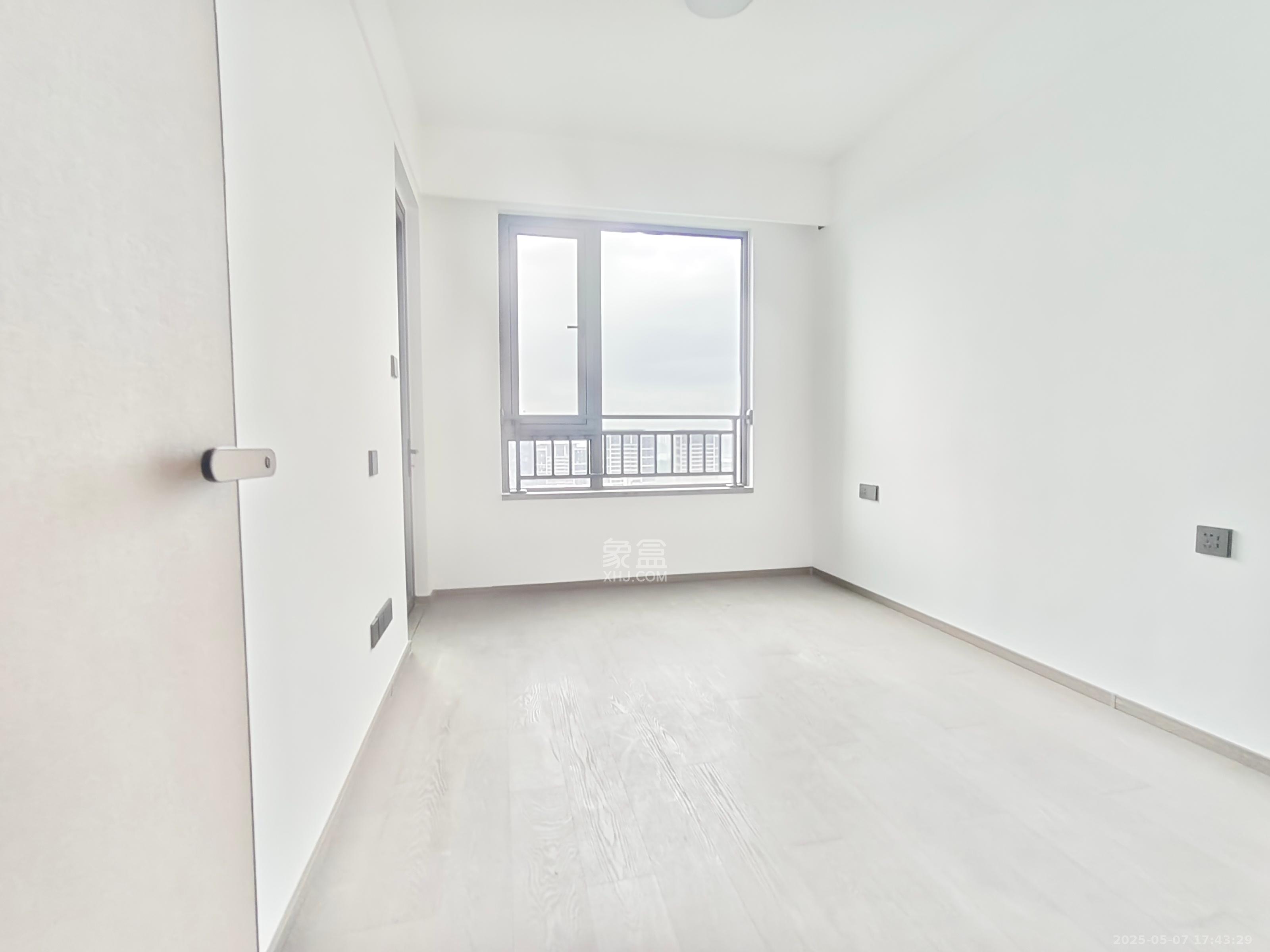 招商蛇口滨江境 4室2厅2卫 13000.0元/月 招商蛇口滨江境 4室2厅2卫 13000.0元/月室内图