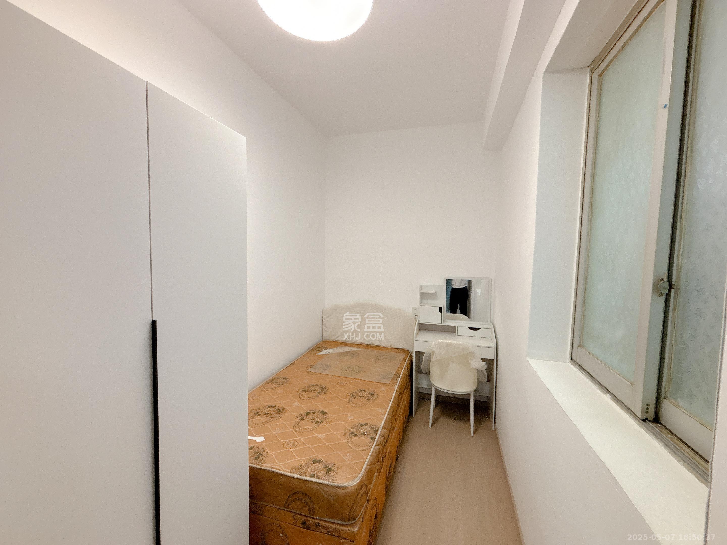 向韶村  3室1厅1卫   2200.00元/月室内图