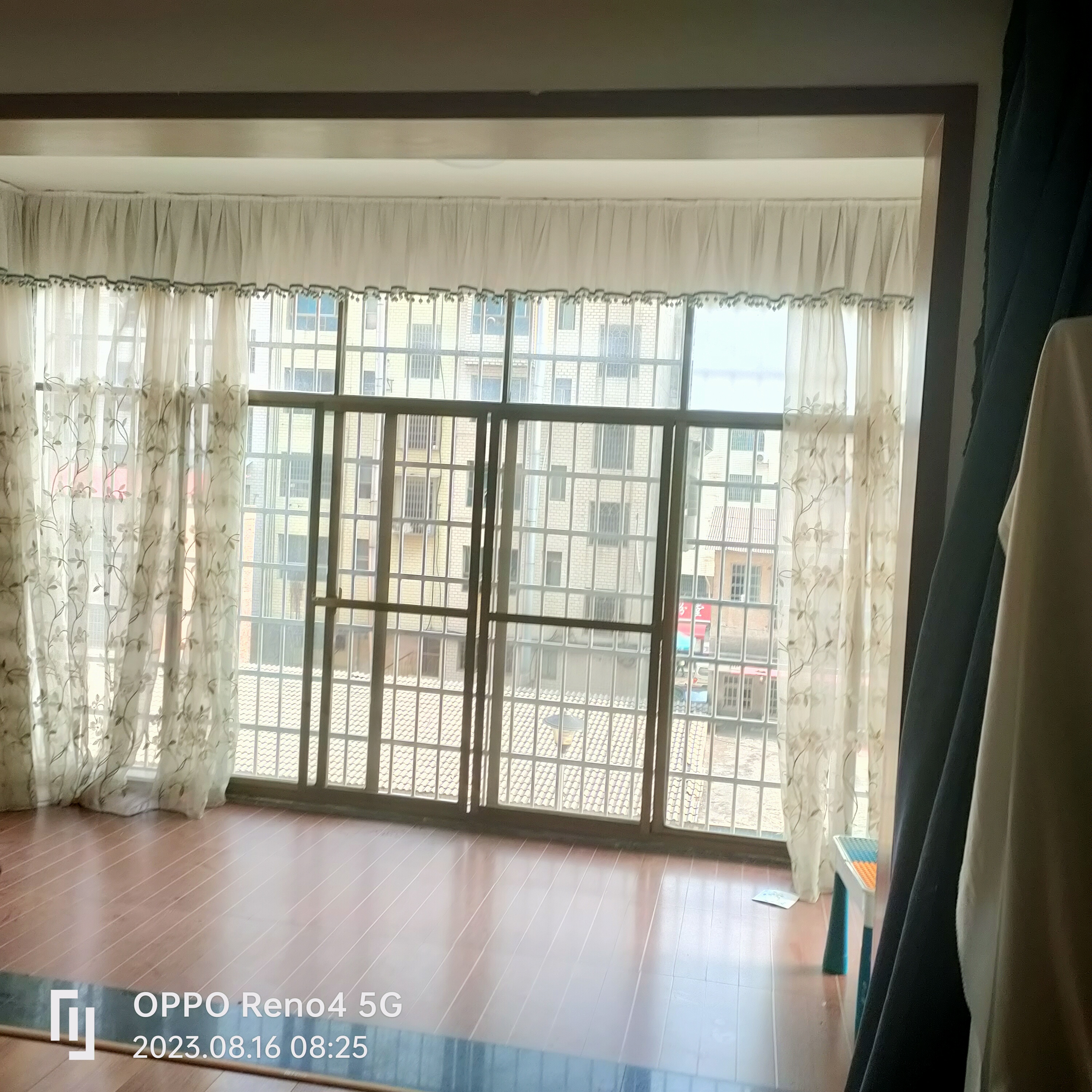 东方豪苑  3室2厅2卫    1500.0元/月室内图