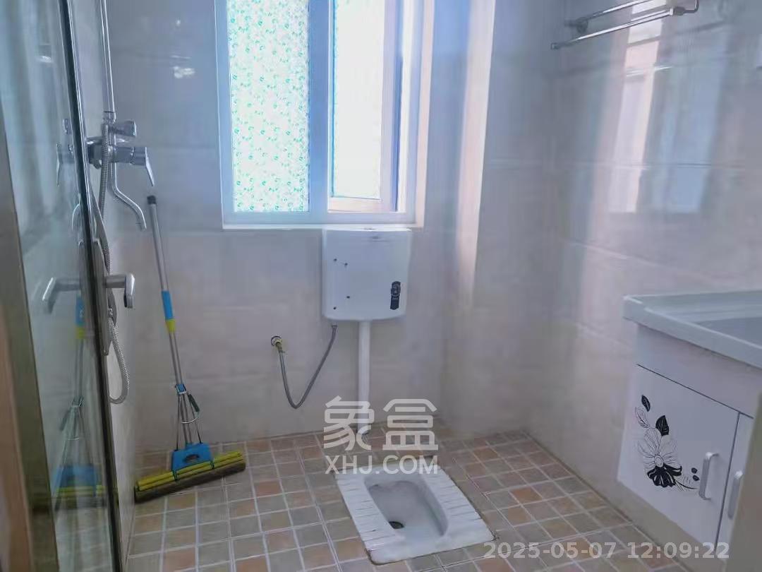 丽发新城  2室2厅1卫   1800.00元/月室内图