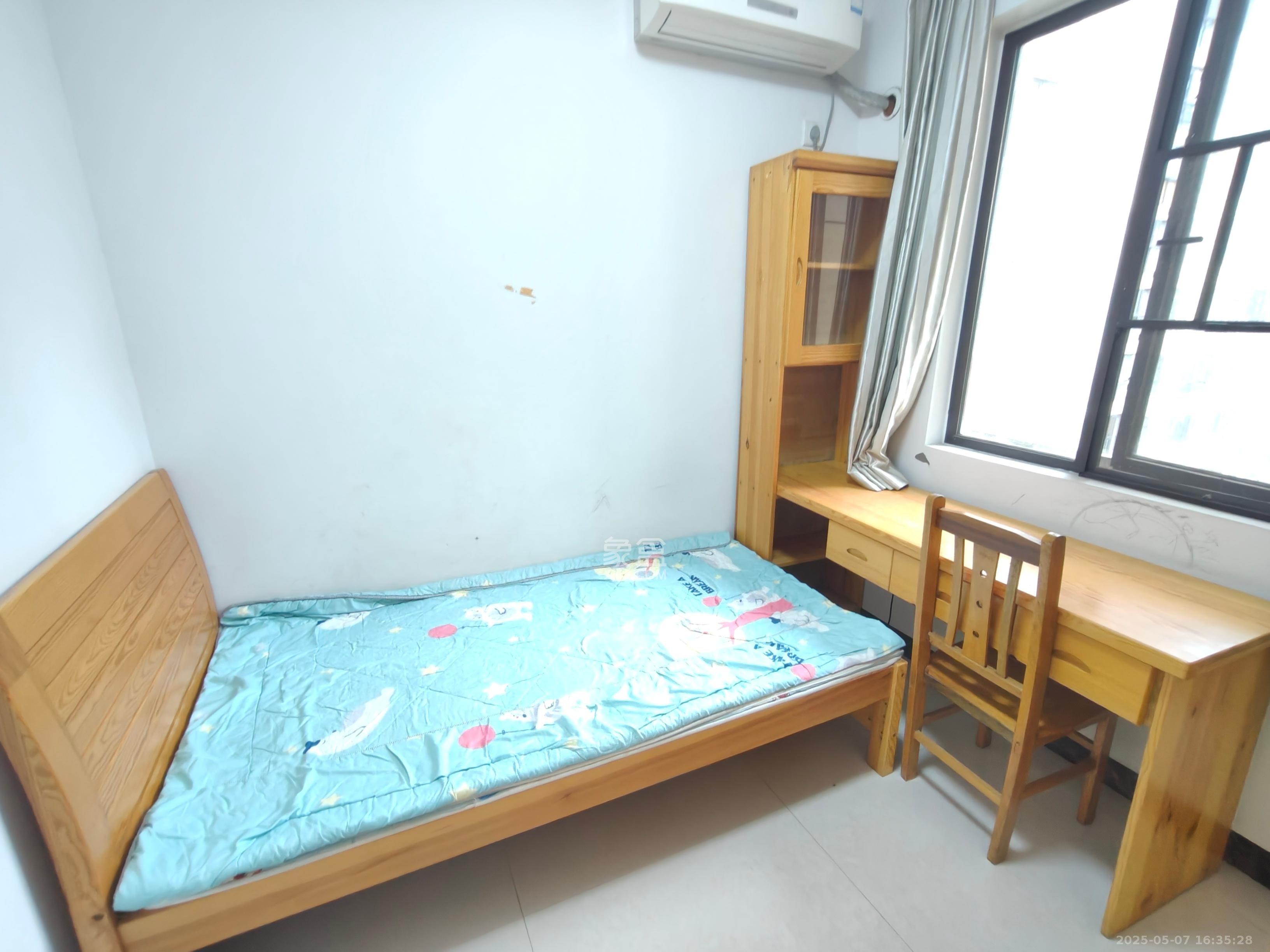 和泓梅溪四季 3室2厅2卫 2200.0元/月 和泓梅溪四季 3室2厅2卫 2200.0元/月室内图