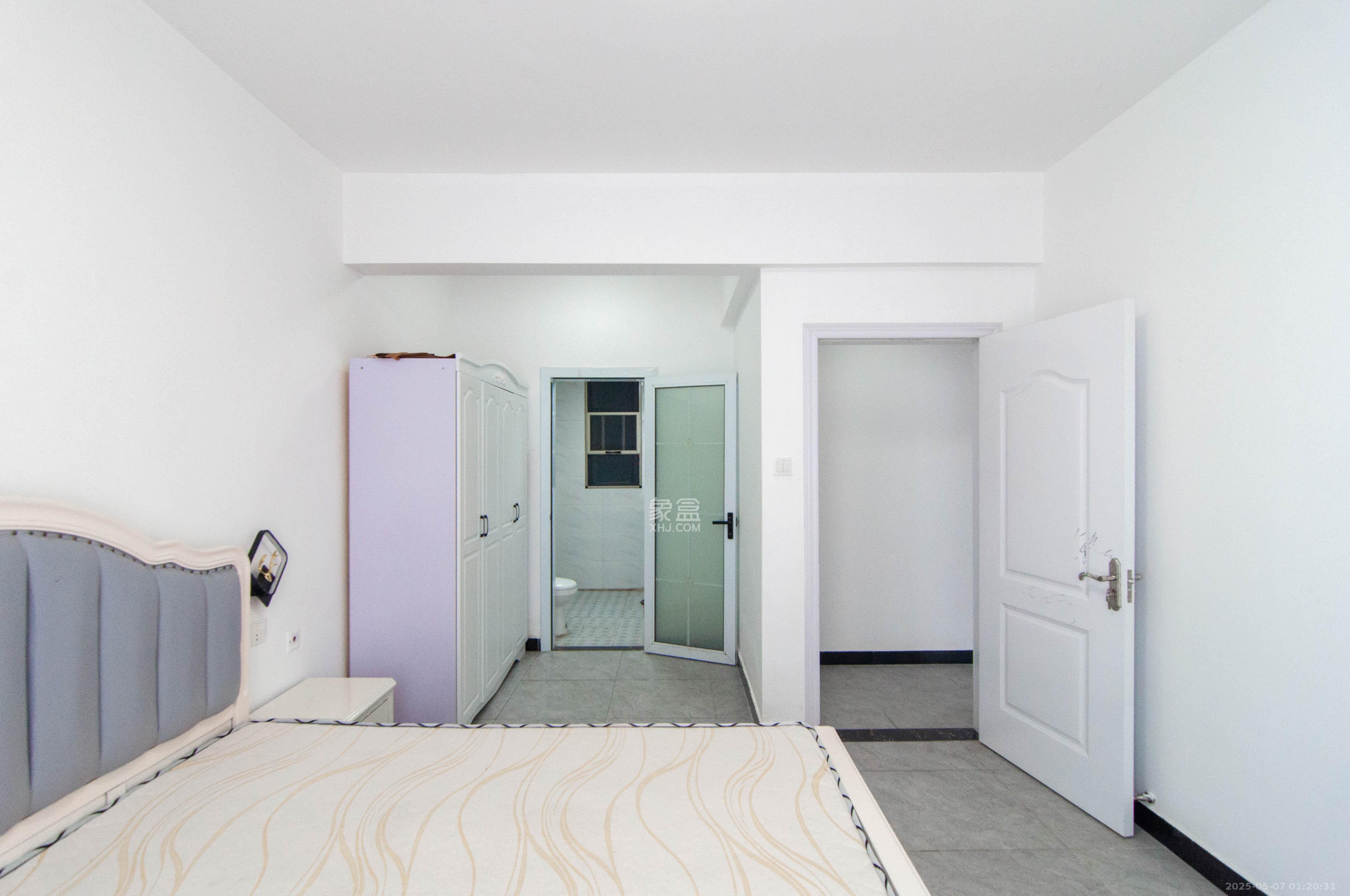 梅溪湖金茂湾 4室2厅2卫 145.0万 梅溪湖金茂湾 4室2厅2卫 145.0万其他