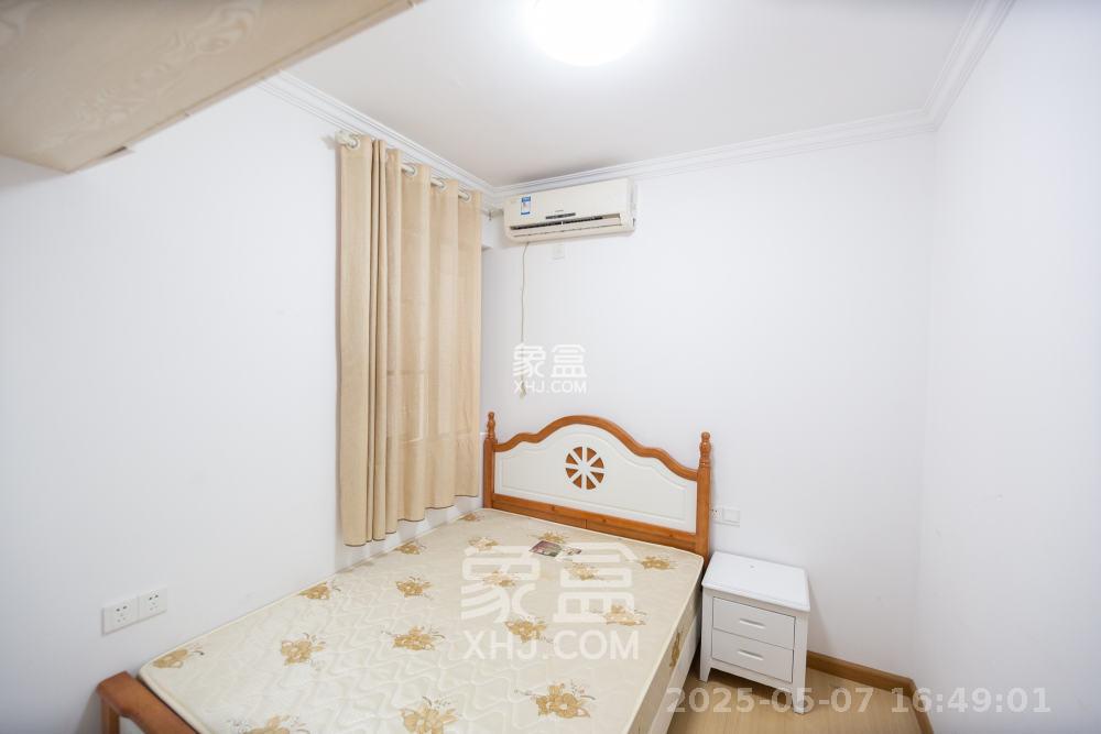 长房半岛蓝湾(观山月) 2室2厅1卫 1700.0元/月 长房半岛蓝湾(观山月) 2室2厅1卫 1700.0元/月室内图