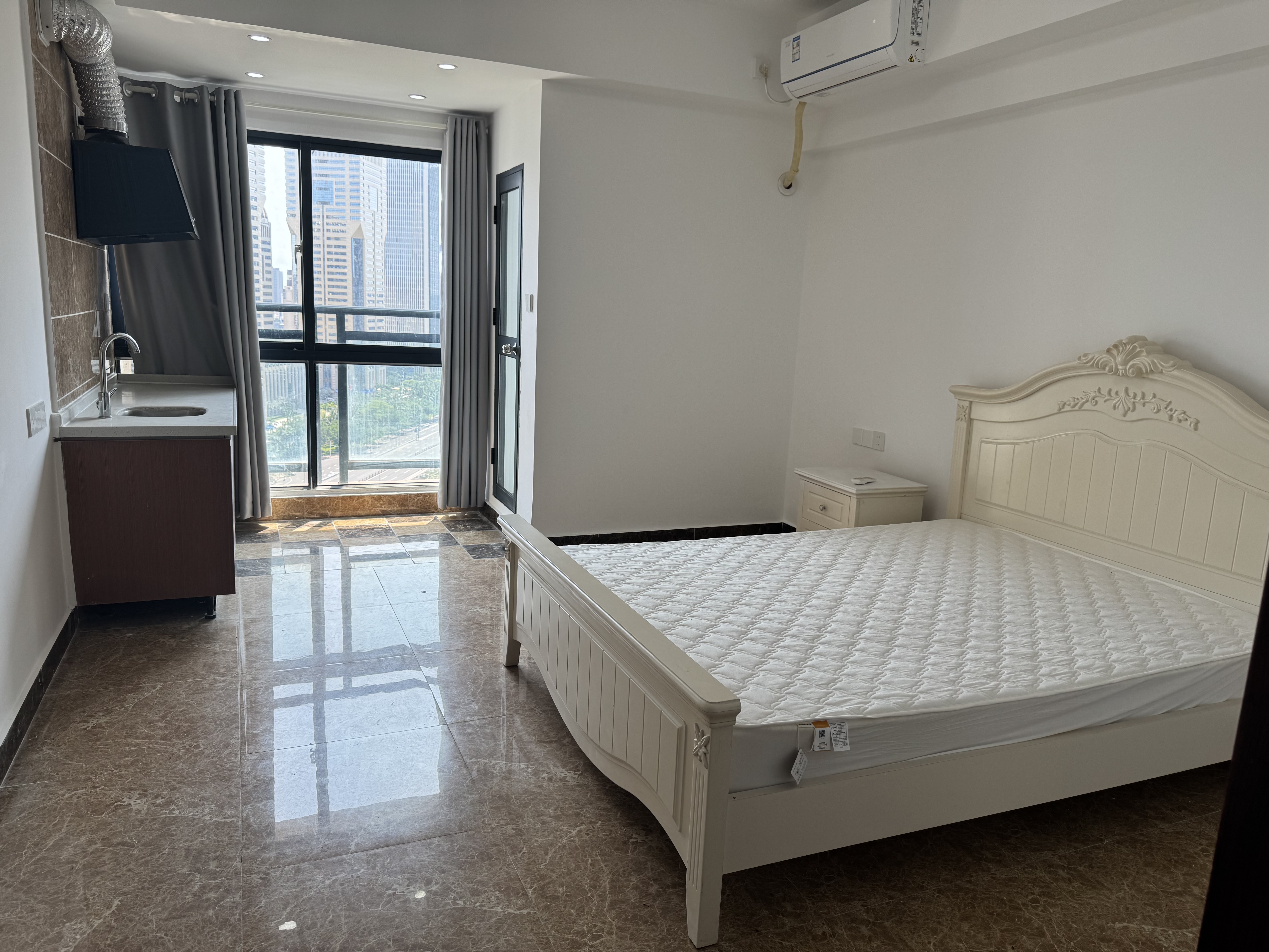 正大豪庭 1室1厅1卫 50.5万 正大豪庭 1室1厅1卫 50.5万客厅