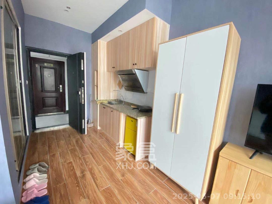 裕天国际商汇中心 1室1厅1卫 1400.0元/月 裕天国际商汇中心 1室1厅1卫 1400.0元/月室内图