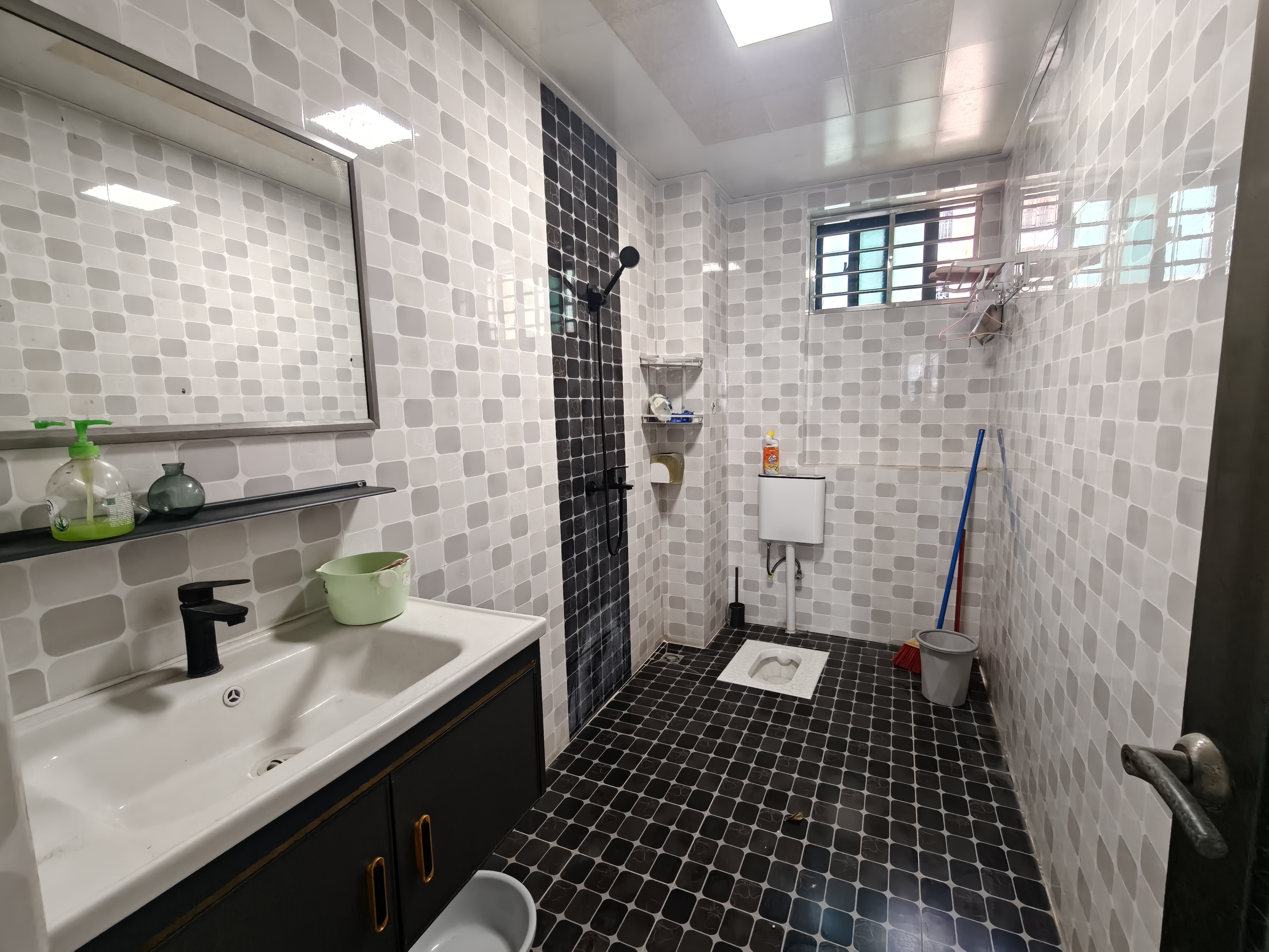 瑞园一期 4室2厅2卫 2600.0元/月 瑞园一期 4室2厅2卫 2600.0元/月室内图