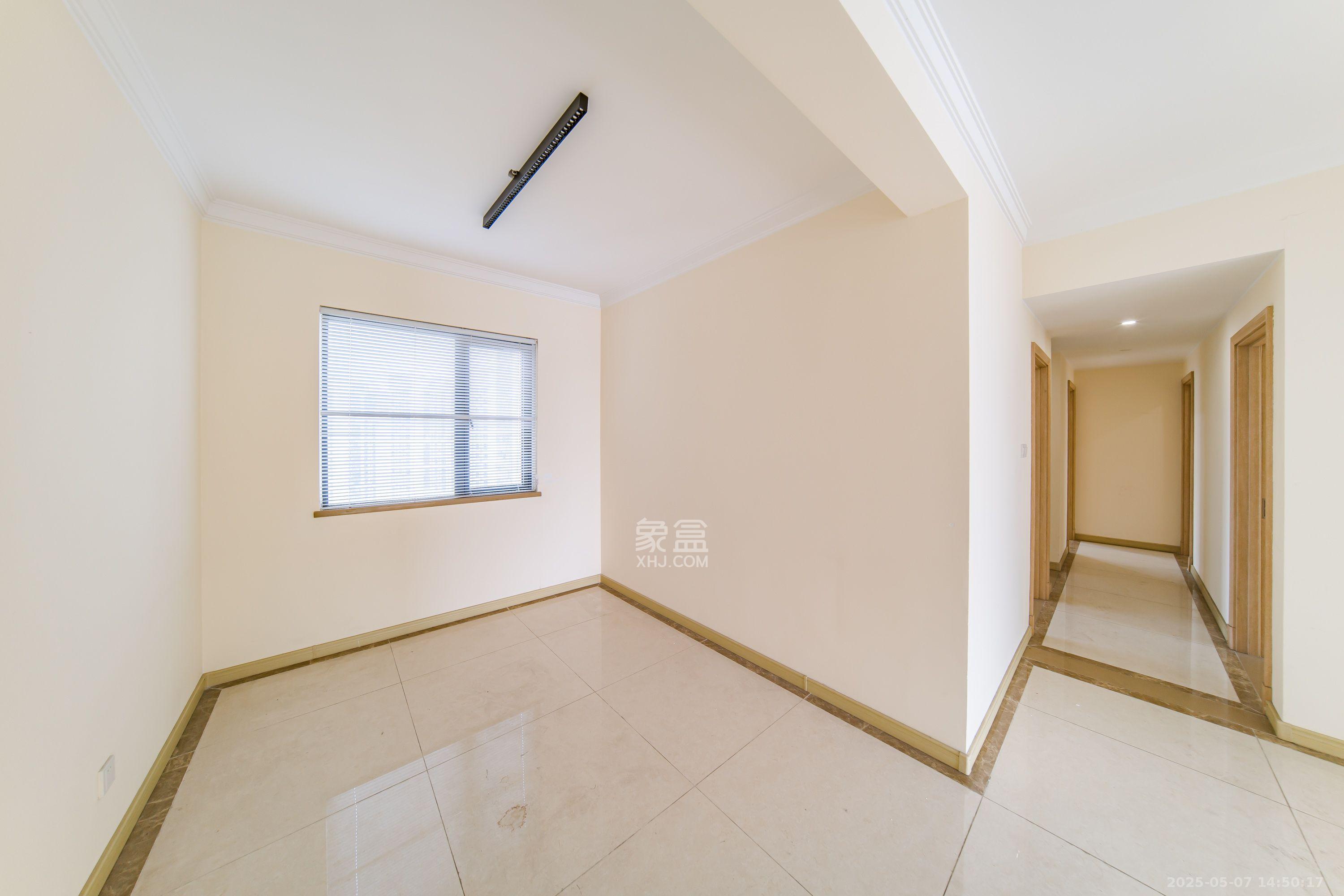 兰亭湾畔 3室2厅2卫 2800.0元/月 兰亭湾畔 3室2厅2卫 2800.0元/月室内图