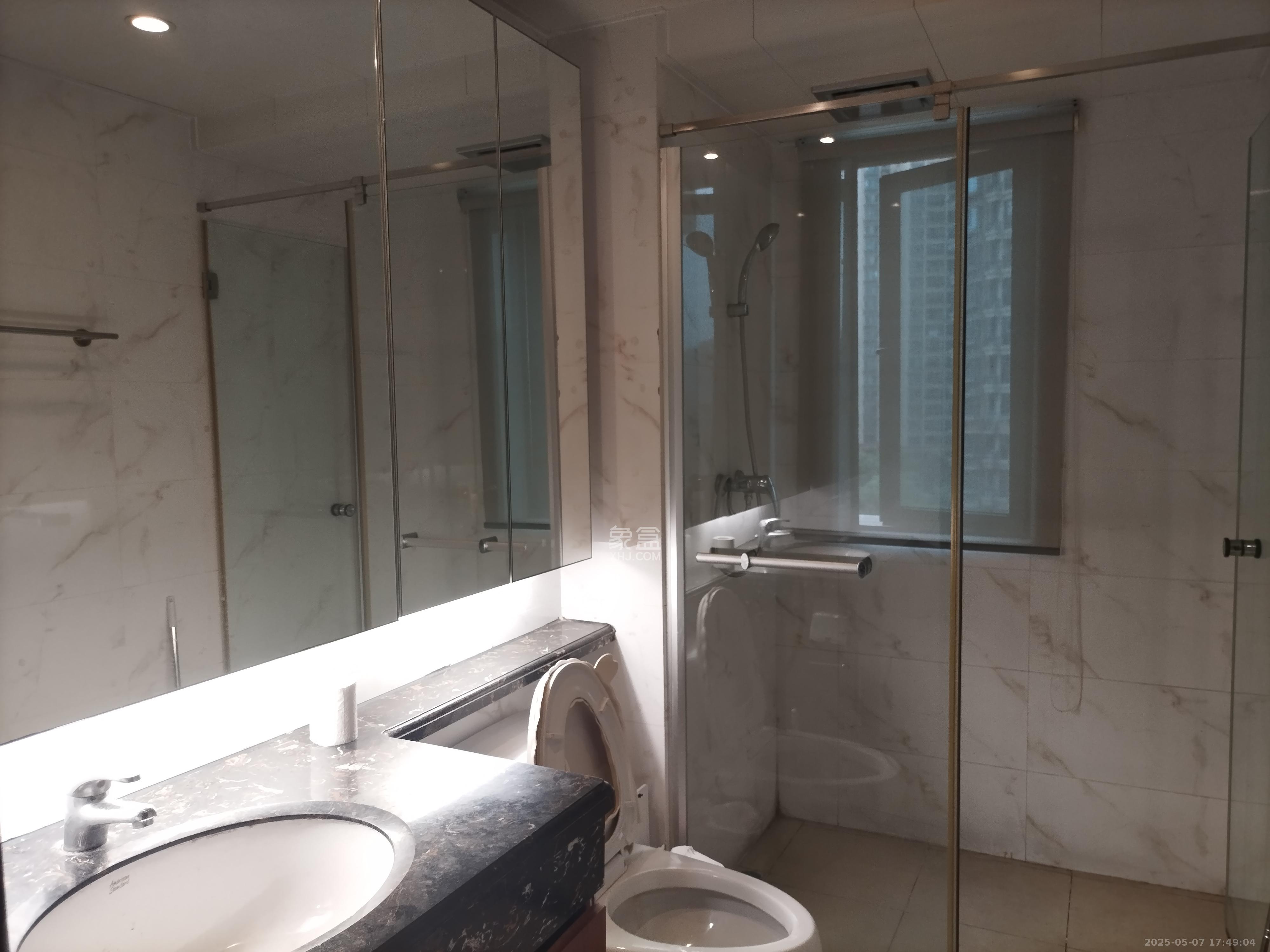 恒大翡翠华庭  3室2厅2卫    2500.0元/月室内图