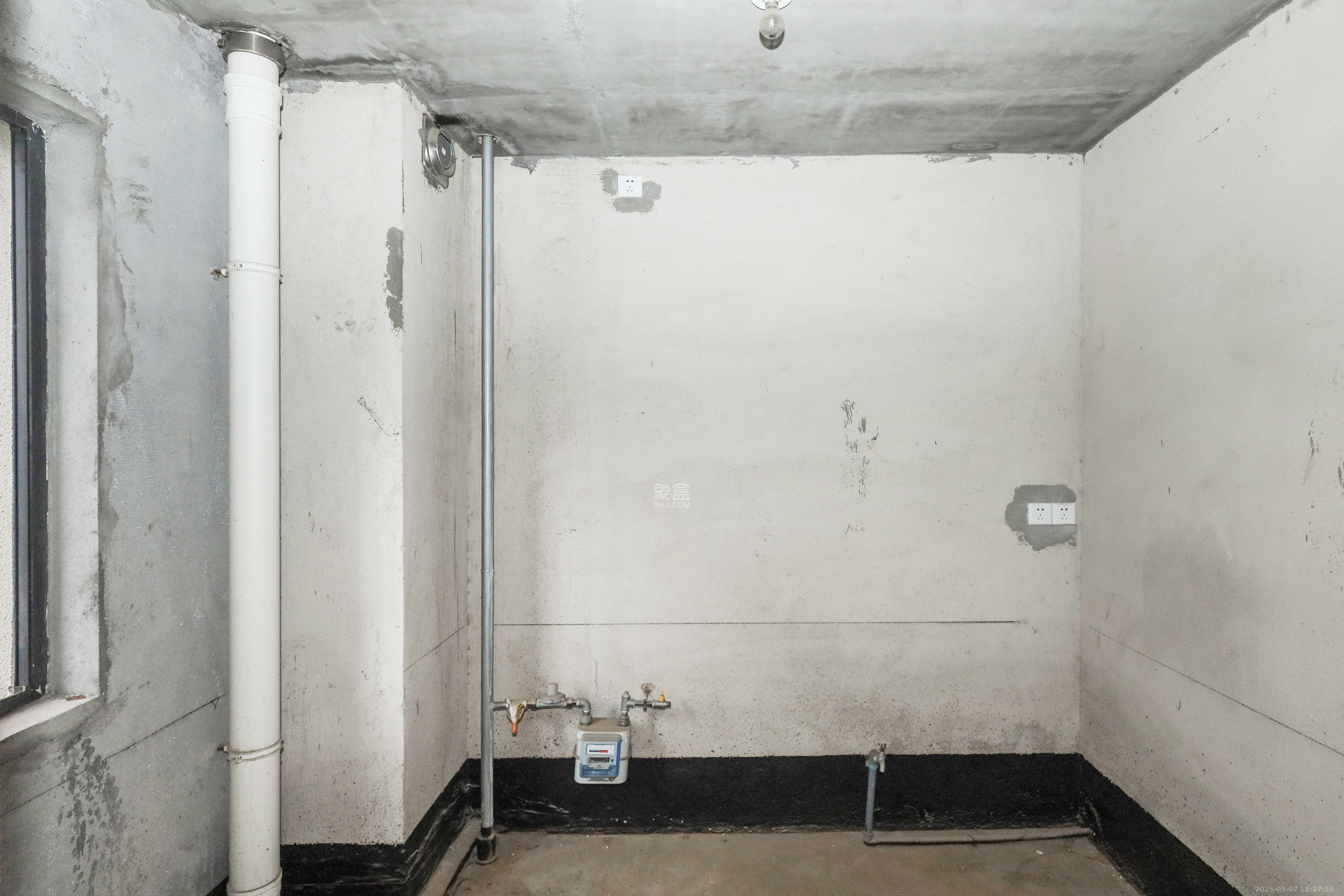 好莱城(弘德西街) 4室2厅2卫 112.0万 好莱城(弘德西街) 4室2厅2卫 112.0万厨房