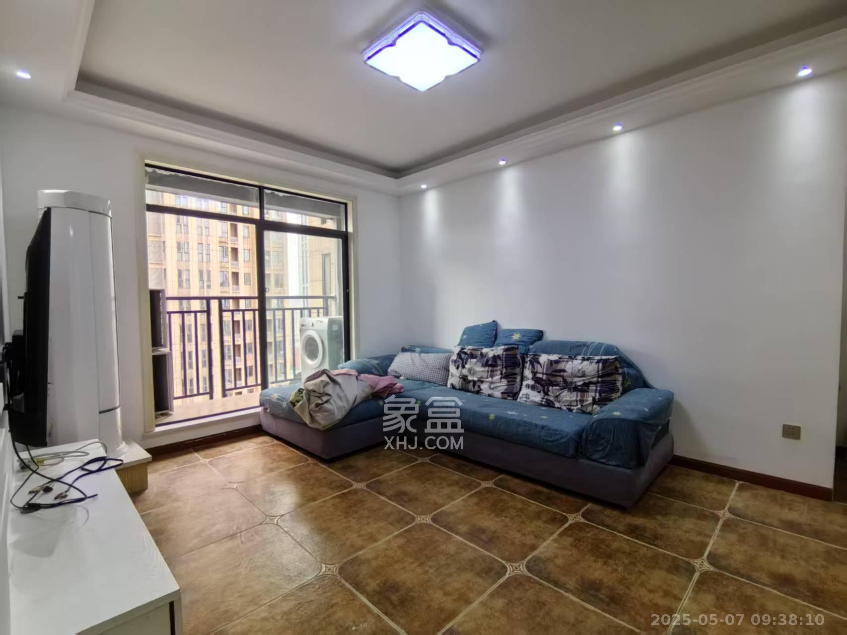 荣盛花语馨苑  3室2厅1卫    2400.0元/月 荣盛花语馨苑  3室2厅1卫    2400.0元/月室内图