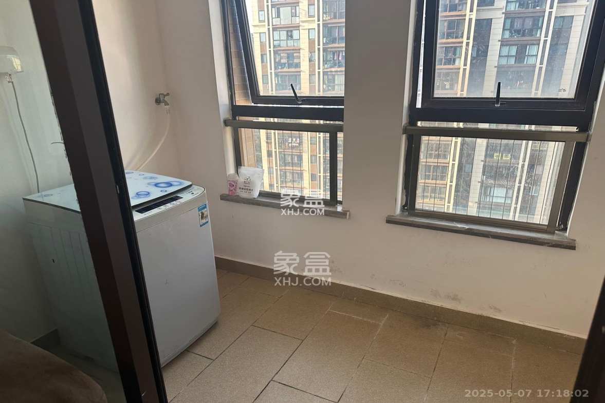 奥林匹克花园贡院三期  1室1厅1卫    1500.0元/月 奥林匹克花园贡院三期  1室1厅1卫    1500.0元/月室内图