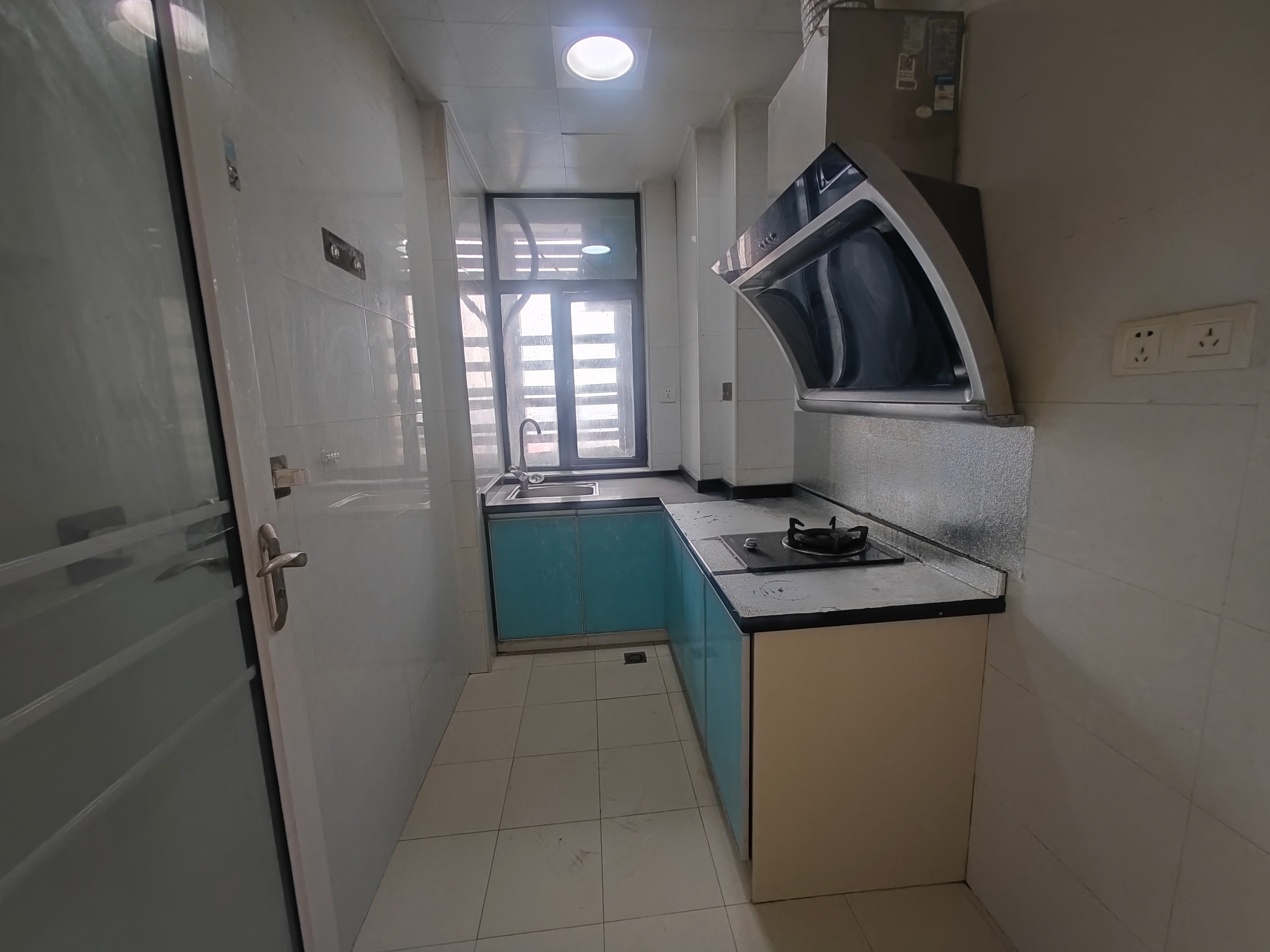 五洲富隆中心 1室1厅1卫 1200.0元/月 五洲富隆中心 1室1厅1卫 1200.0元/月室内图