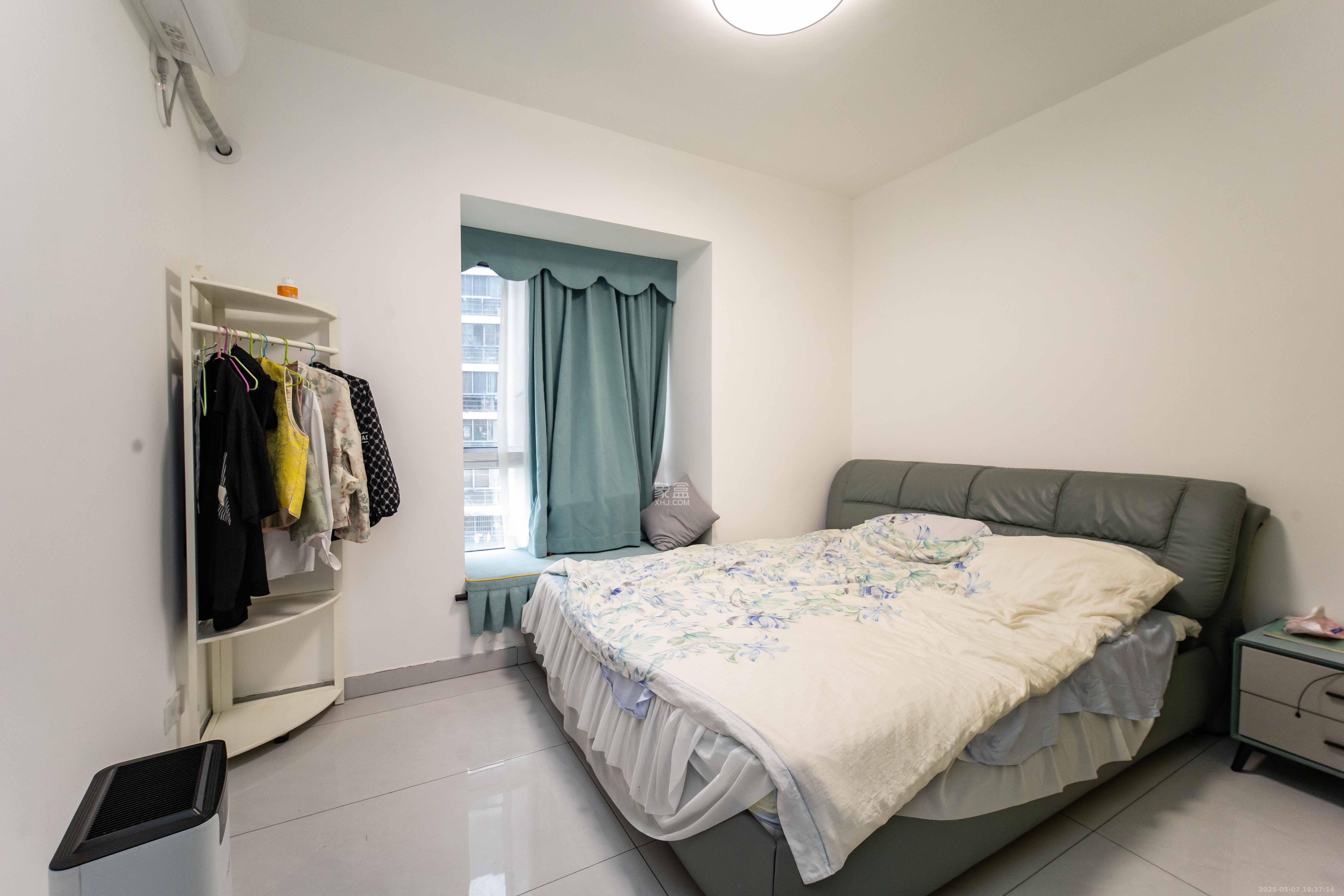 银港水晶城  3室2厅2卫    110.0万 银港水晶城  3室2厅2卫    110.0万卧室