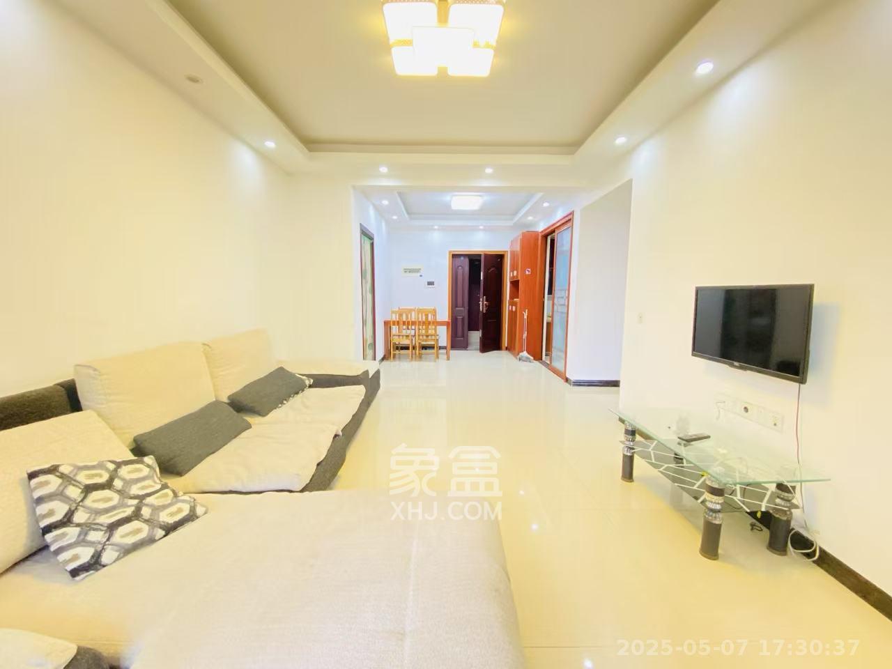 光明E城  2室2厅1卫   2200.00元/月室内图