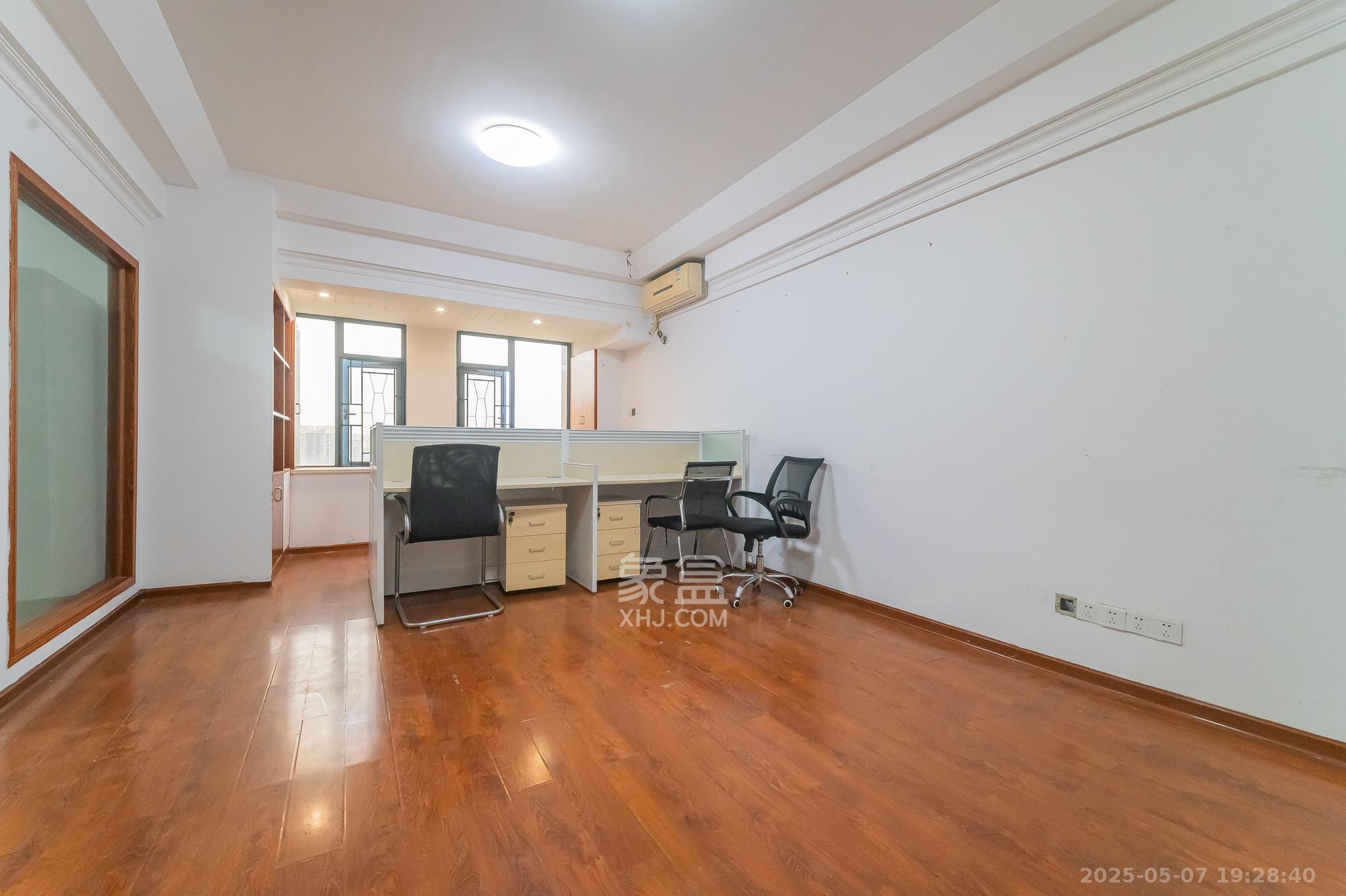 爱都(IDO) 2室1厅11卫 25.48万 爱都(IDO) 2室1厅11卫 25.48万客厅