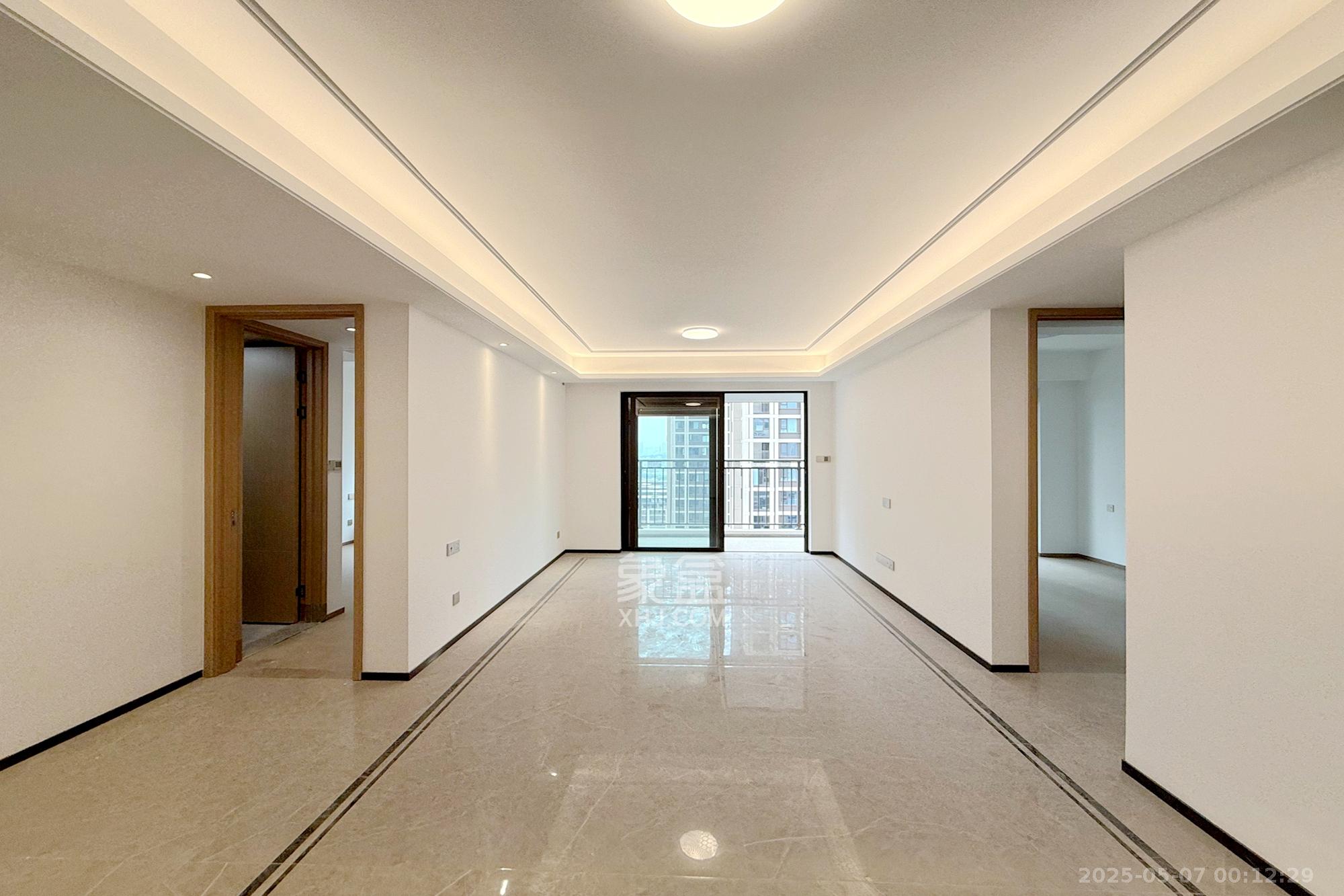 时代建发和著  3室2厅2卫    159.8万 时代建发和著  3室2厅2卫    159.8万客厅