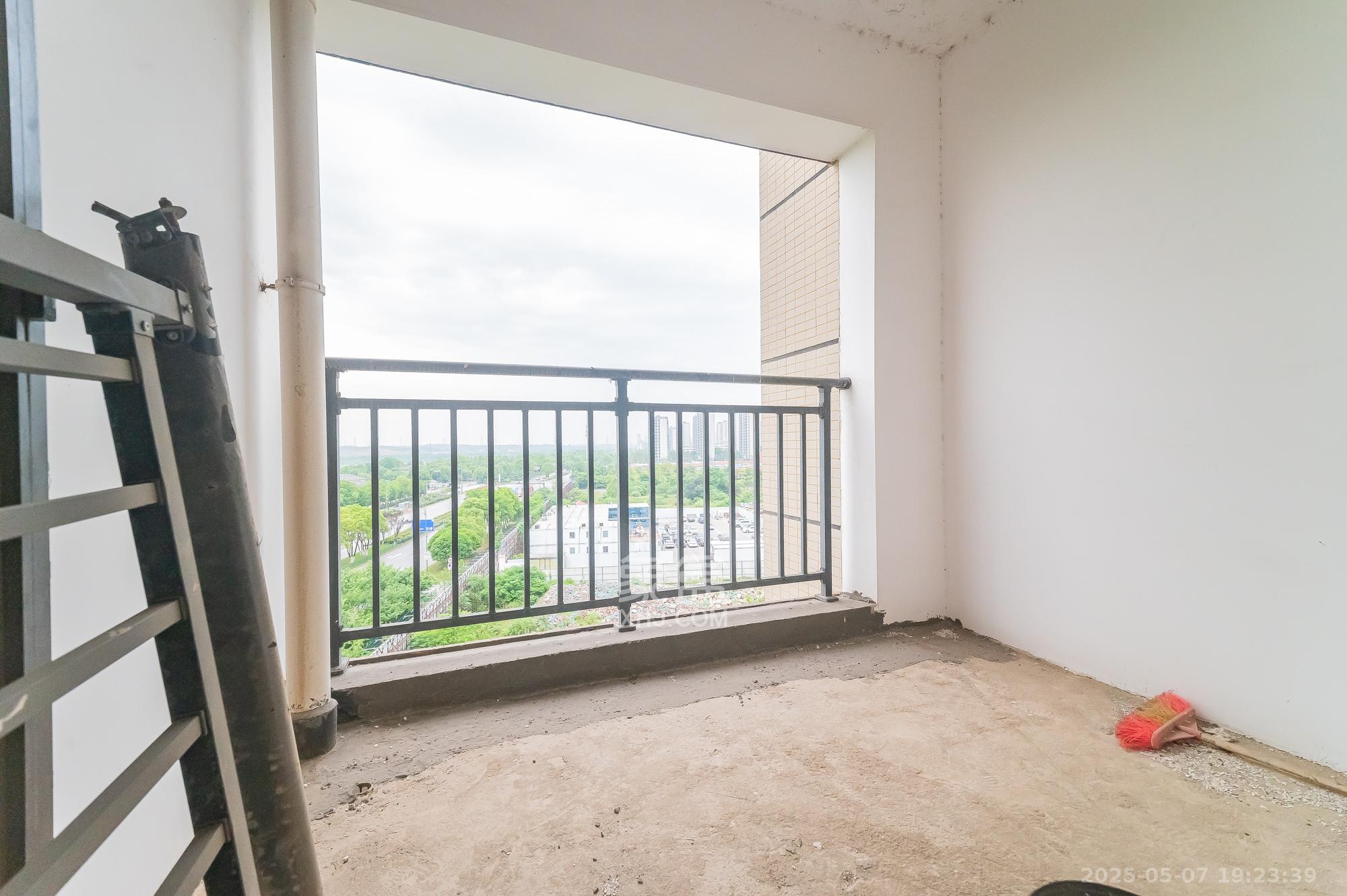 国泰九龙湾 4室2厅2卫 118.0万 国泰九龙湾 4室2厅2卫 118.0万其他