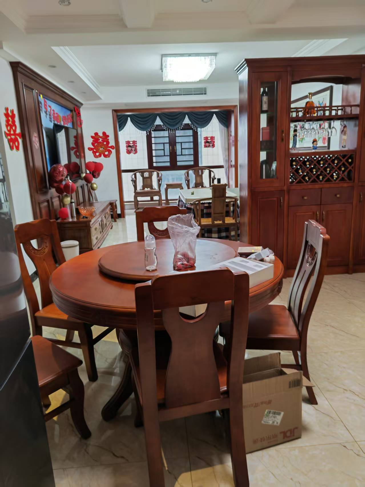 汇通国际  3室2厅2卫    2300.0元/月 汇通国际  3室2厅2卫    2300.0元/月室内图