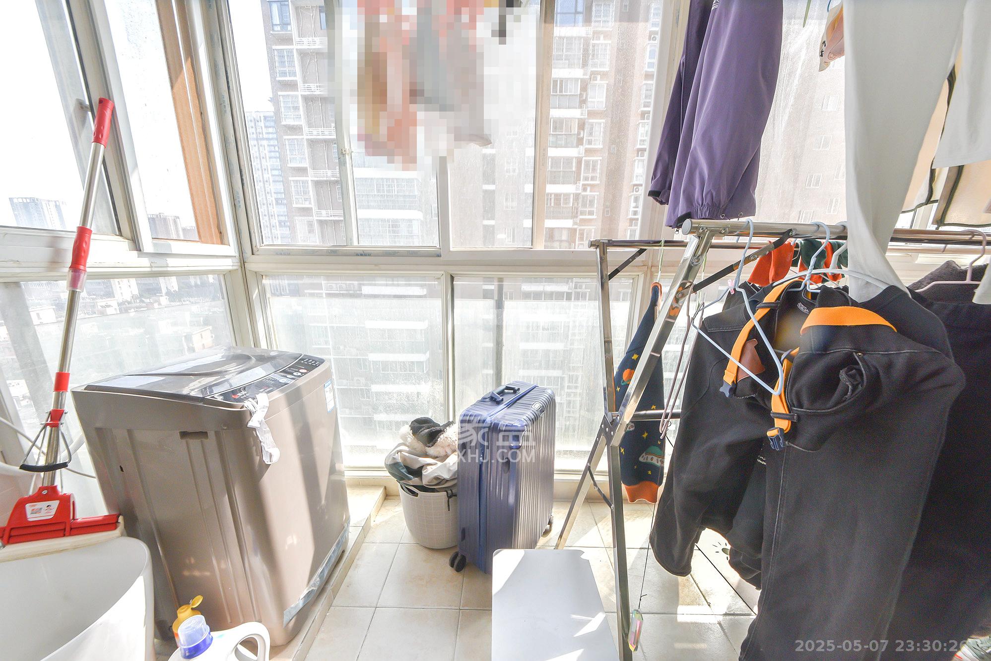 丽星景园  2室2厅1卫    53.0万 丽星景园  2室2厅1卫    53.0万阳台