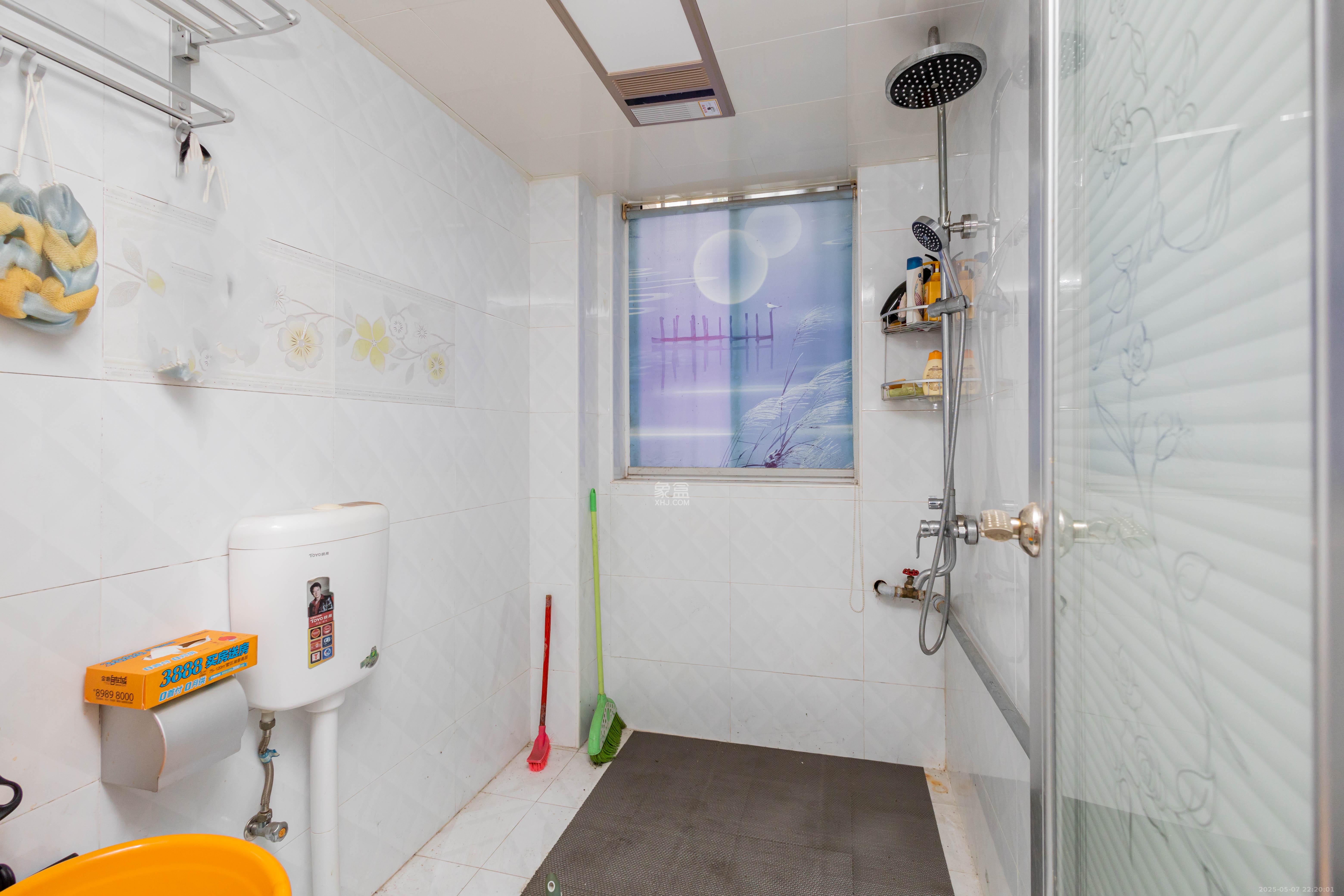 东岸锦城(东方人家)  2室1厅1卫    42.8万 东岸锦城(东方人家)  2室1厅1卫    42.8万卫生间