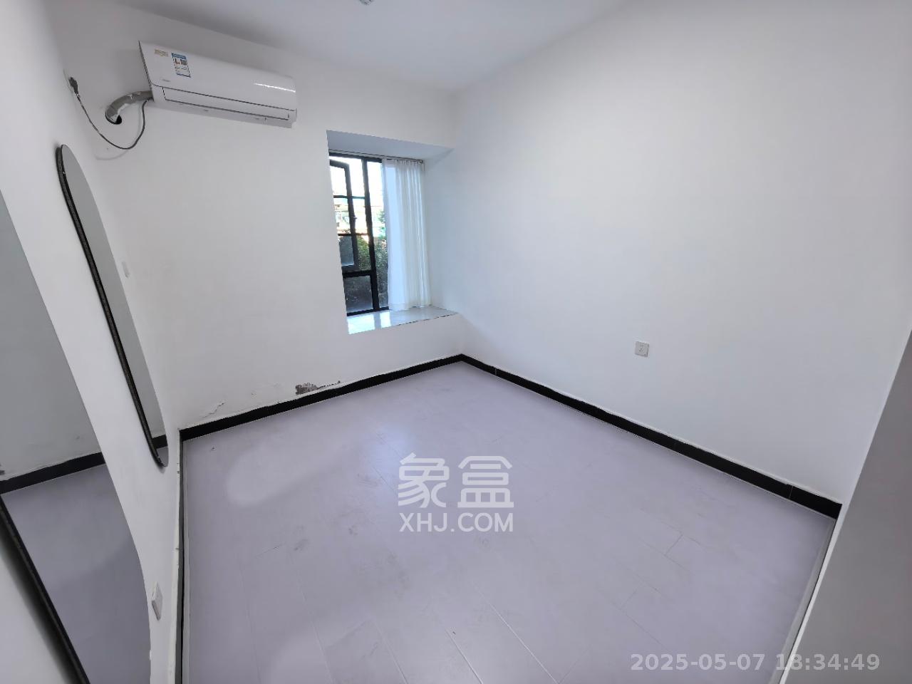 中建梅溪湖中心  4室2厅2卫   3900.00元/月室内图