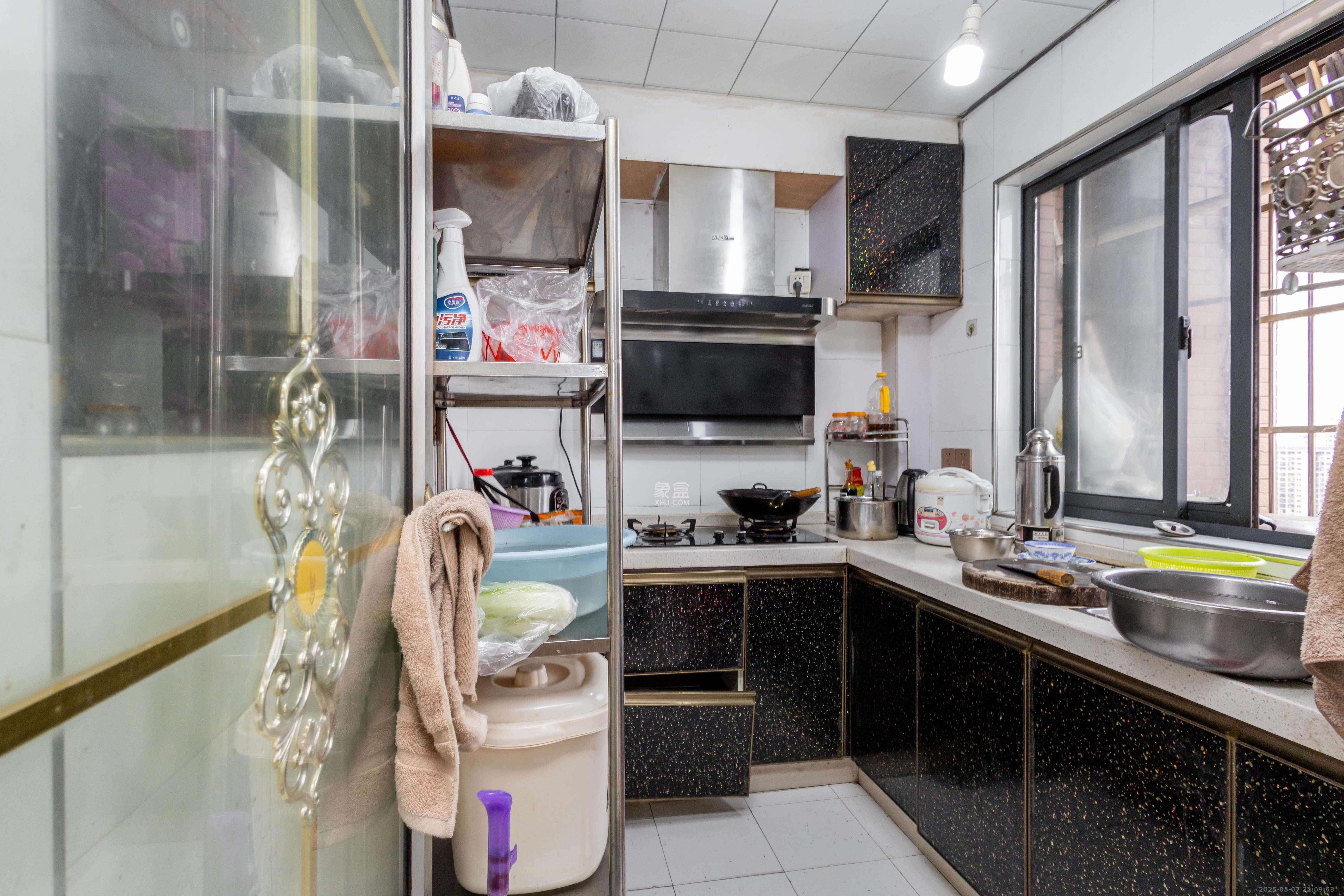 高林仕家 3室2厅1卫 61.8万 高林仕家 3室2厅1卫 61.8万厨房