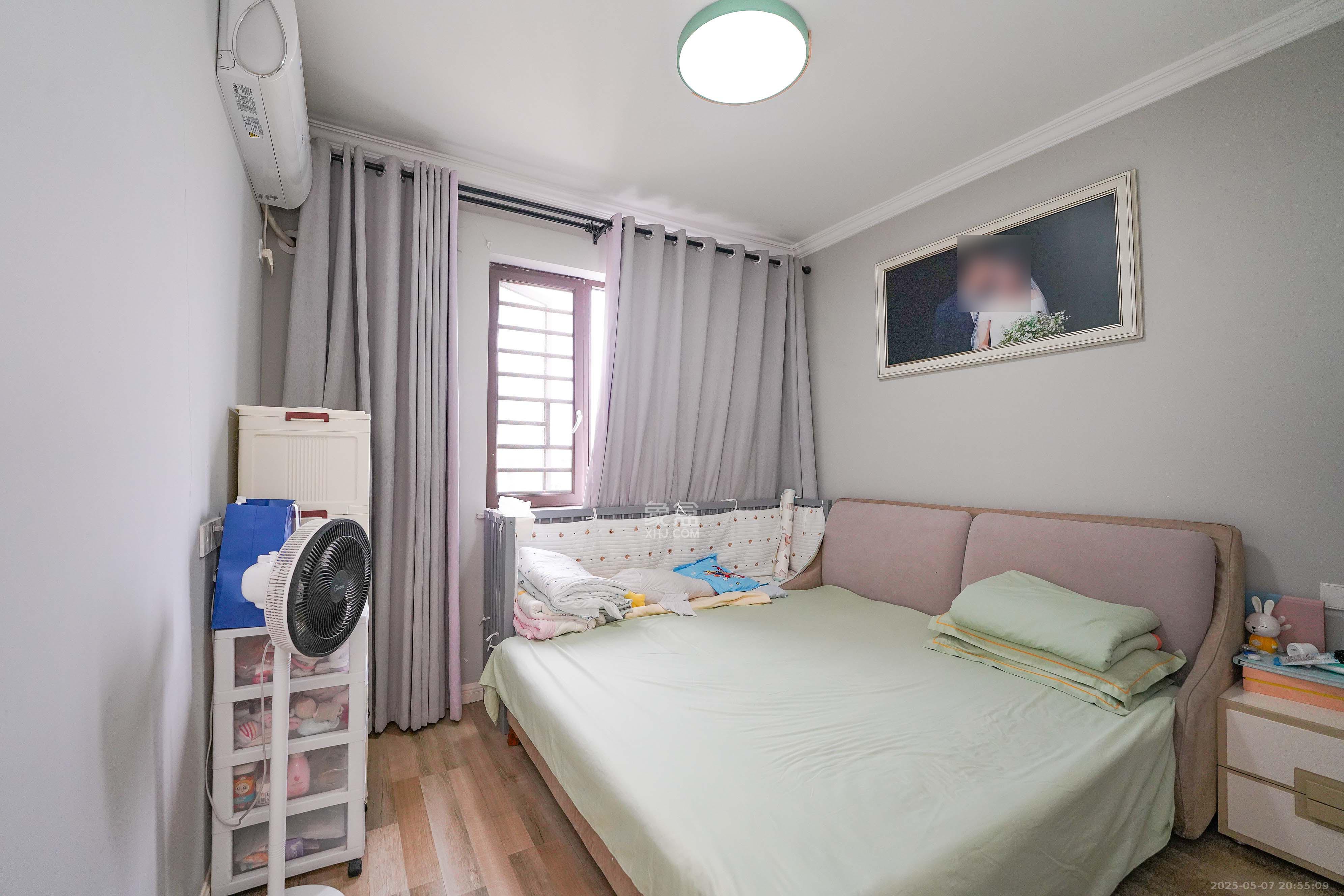 绿地新都会  3室2厅2卫    82.0万卧室