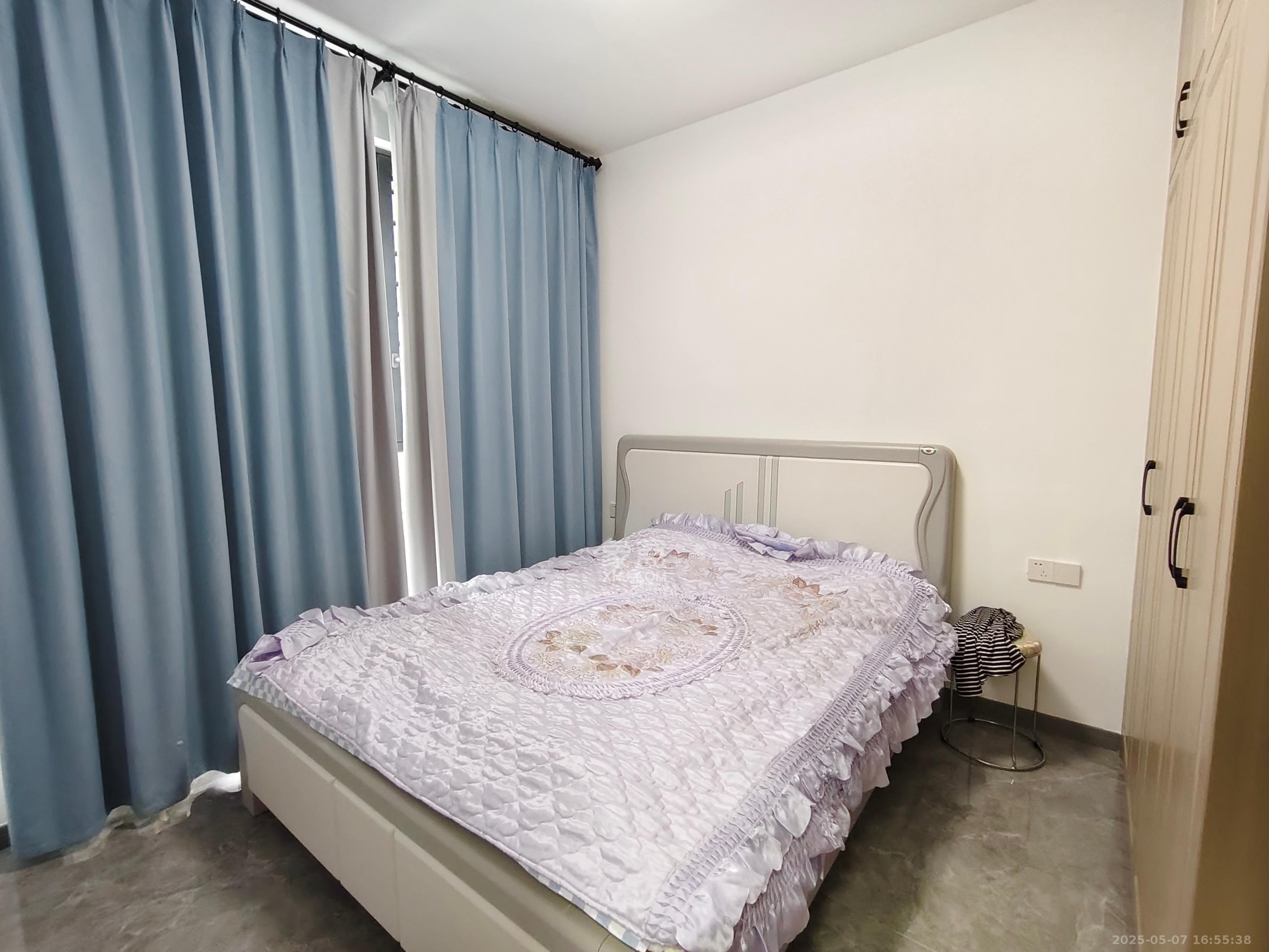 十里风荷  4室2厅2卫   79.80万卧室