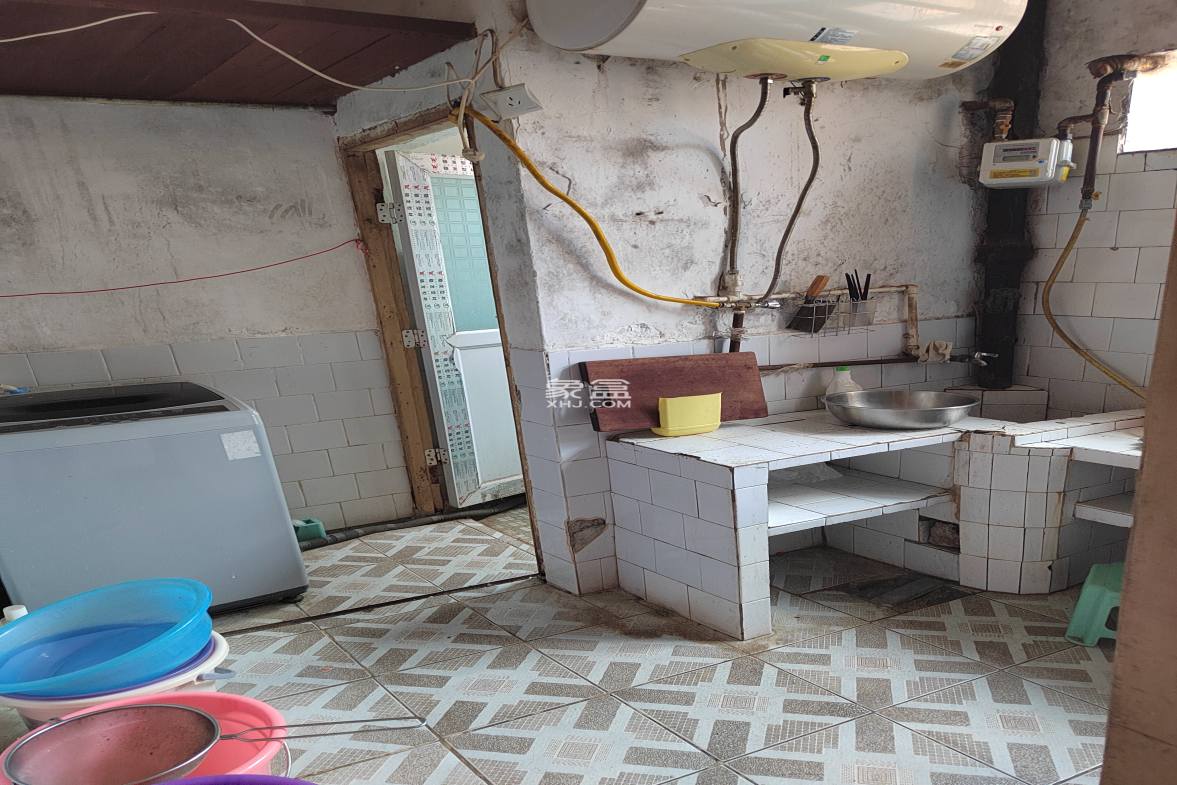 贤童街老法院住宅区 2室1厅1卫 800.0元/月 贤童街老法院住宅区 2室1厅1卫 800.0元/月室内图