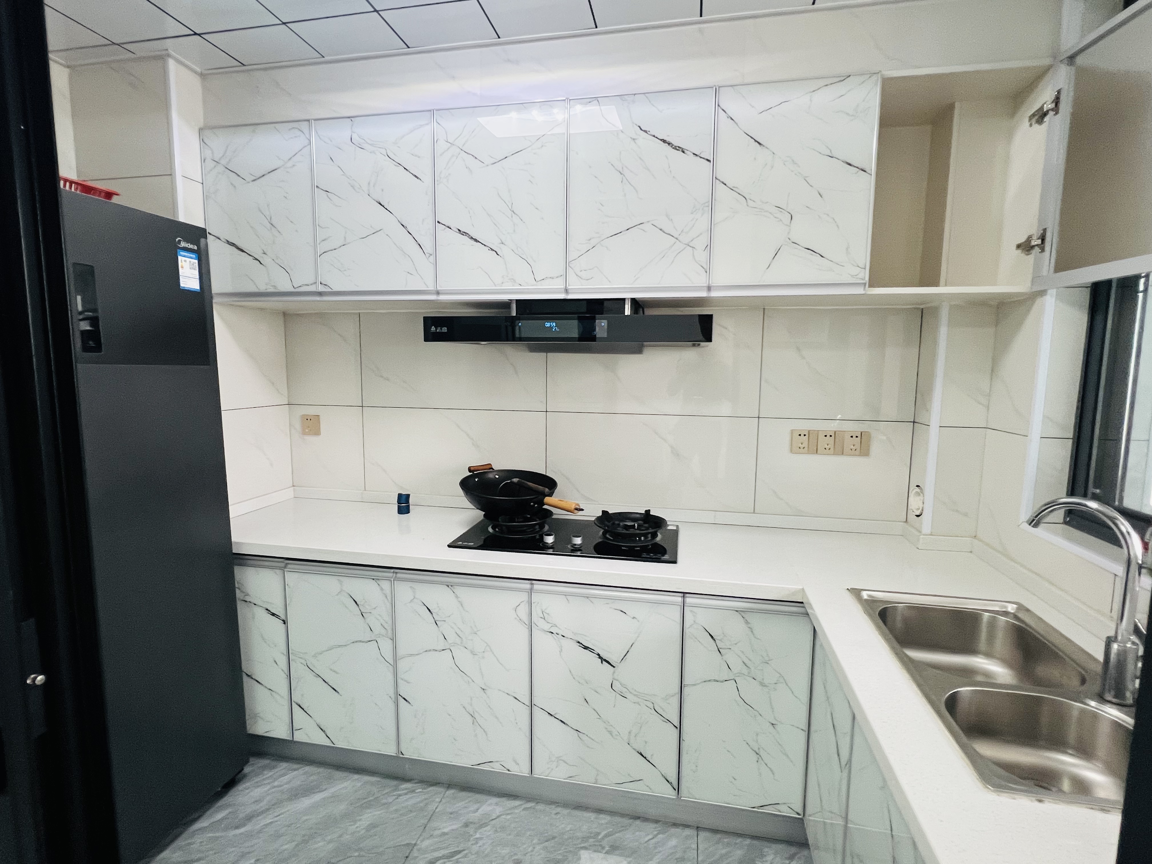 康雅苑 3室2厅2卫 2000.0元/月 康雅苑 3室2厅2卫 2000.0元/月室内图