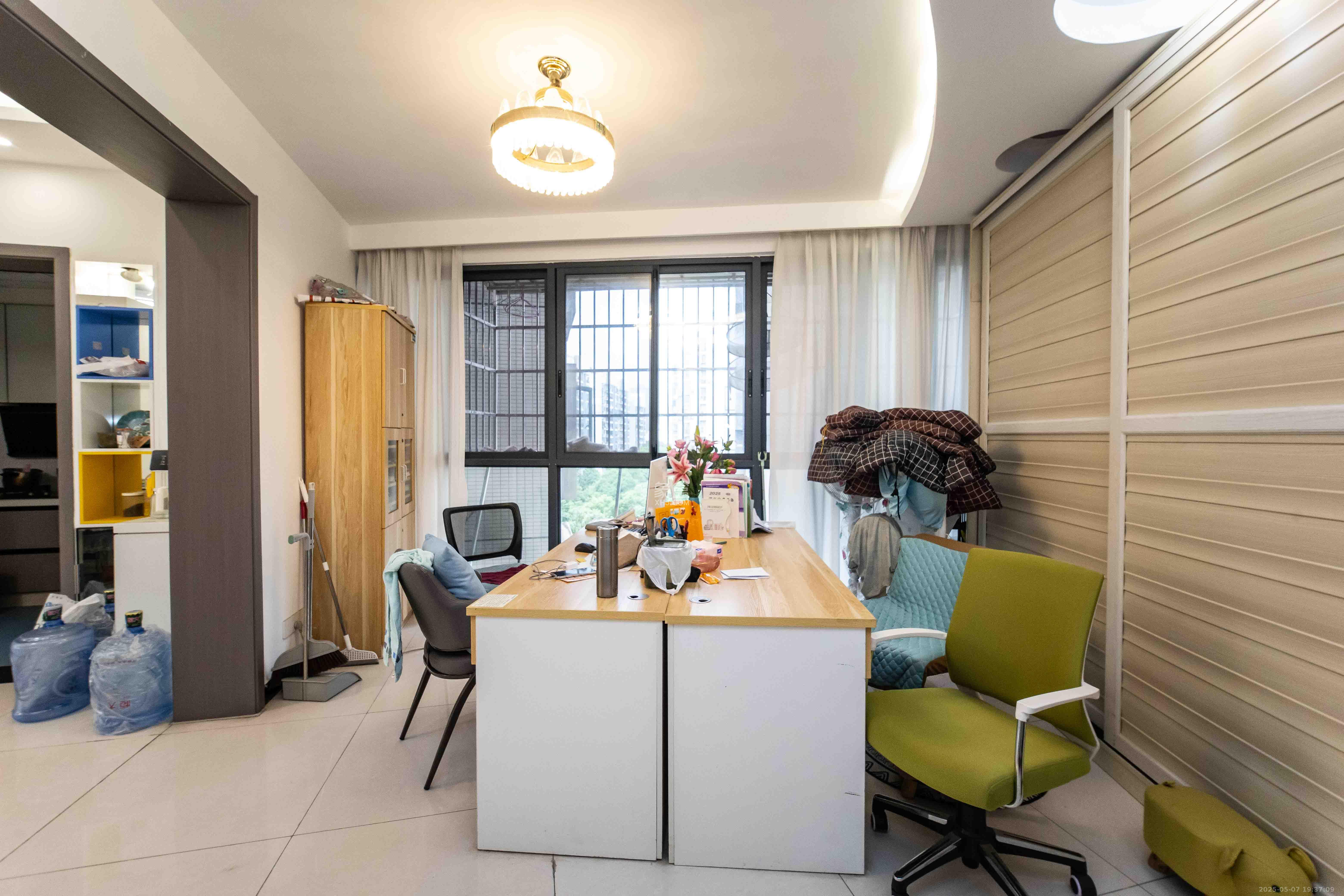 银港水晶城  3室2厅2卫    110.0万 银港水晶城  3室2厅2卫    110.0万其他