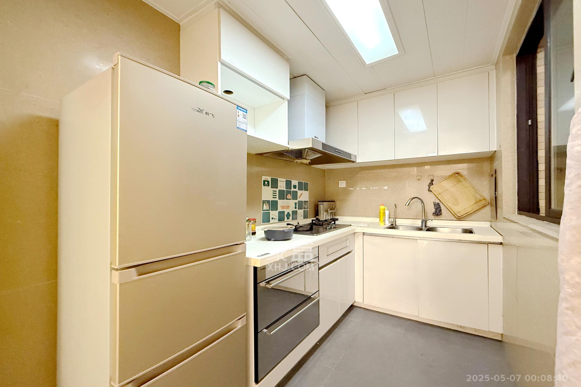 时代倾城一期 2室2厅1卫 65.0万 时代倾城一期 2室2厅1卫 65.0万厨房