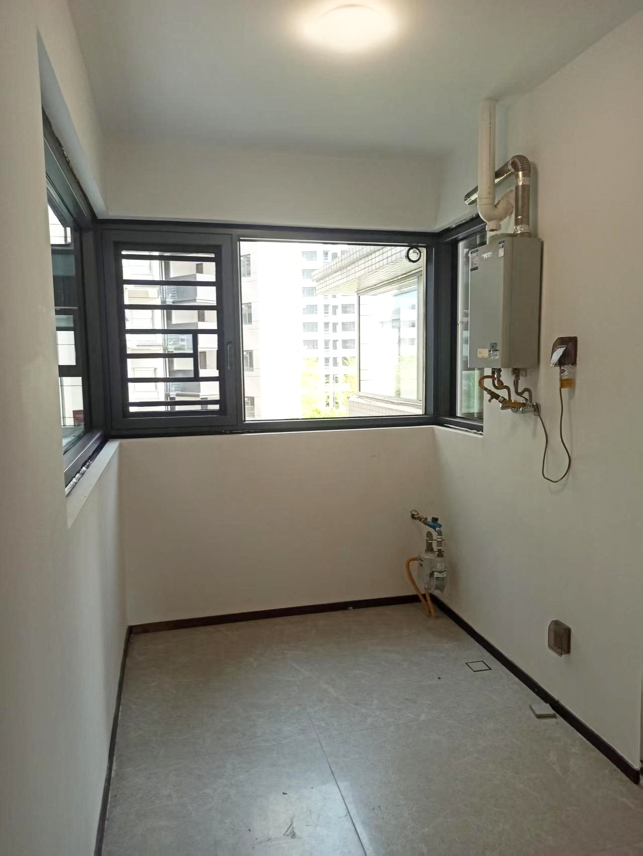 千江悦  3室2厅2卫   2600.00元/月室内图