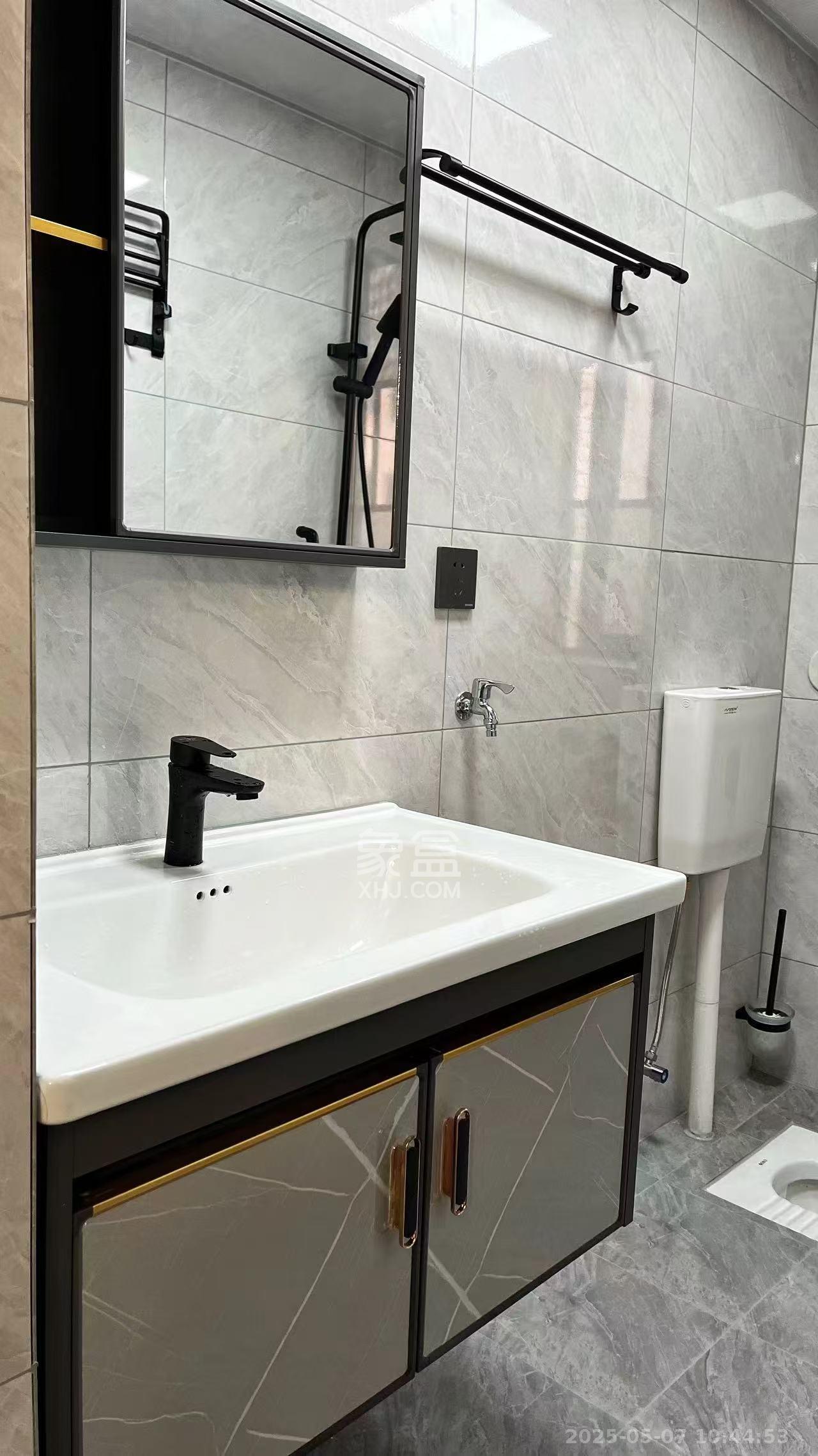 吉泰园安置小区 3室2厅1卫 2988.0元/月 吉泰园安置小区 3室2厅1卫 2988.0元/月室内图