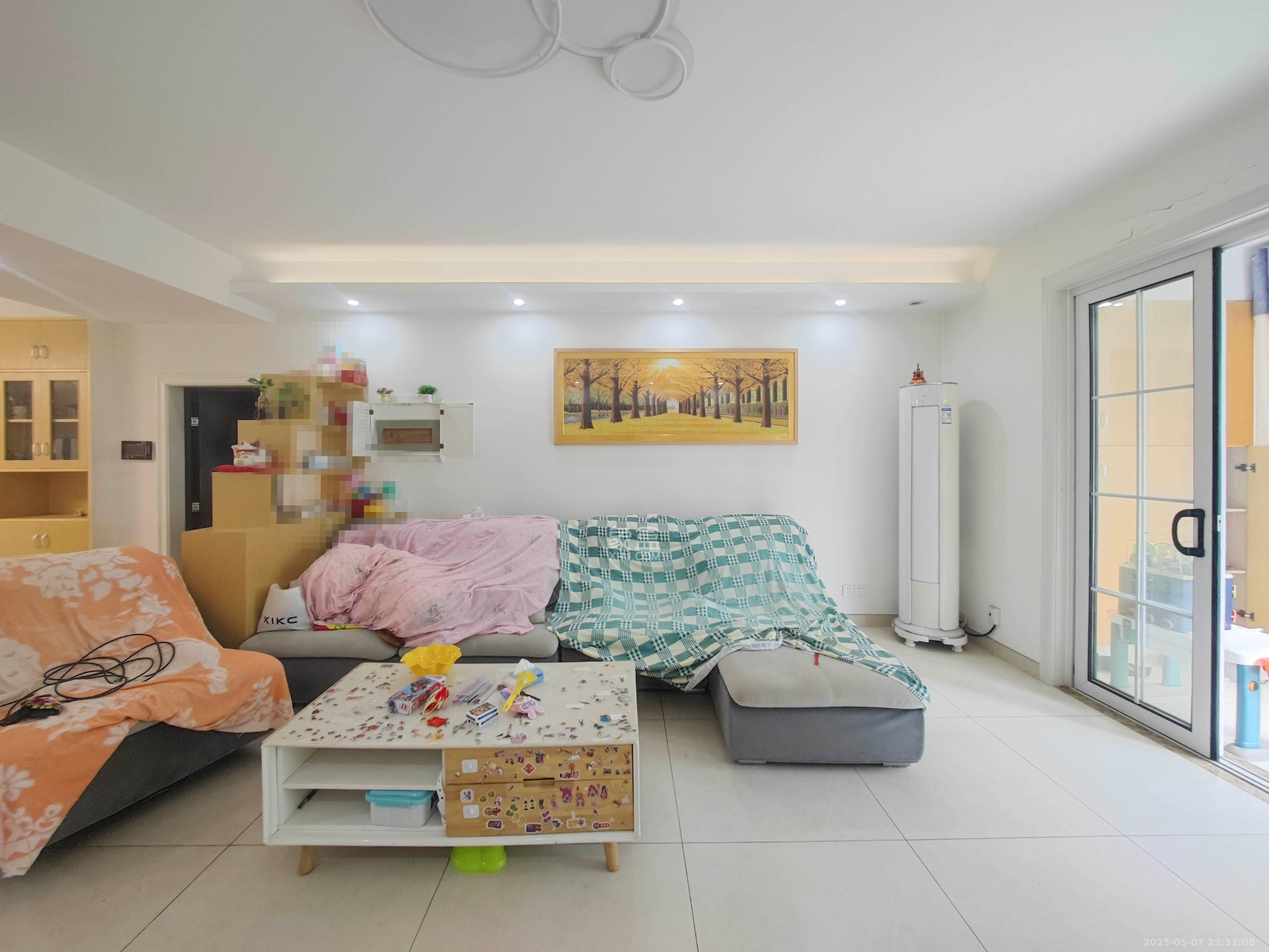 和景园  4室2厅2卫   182.00万