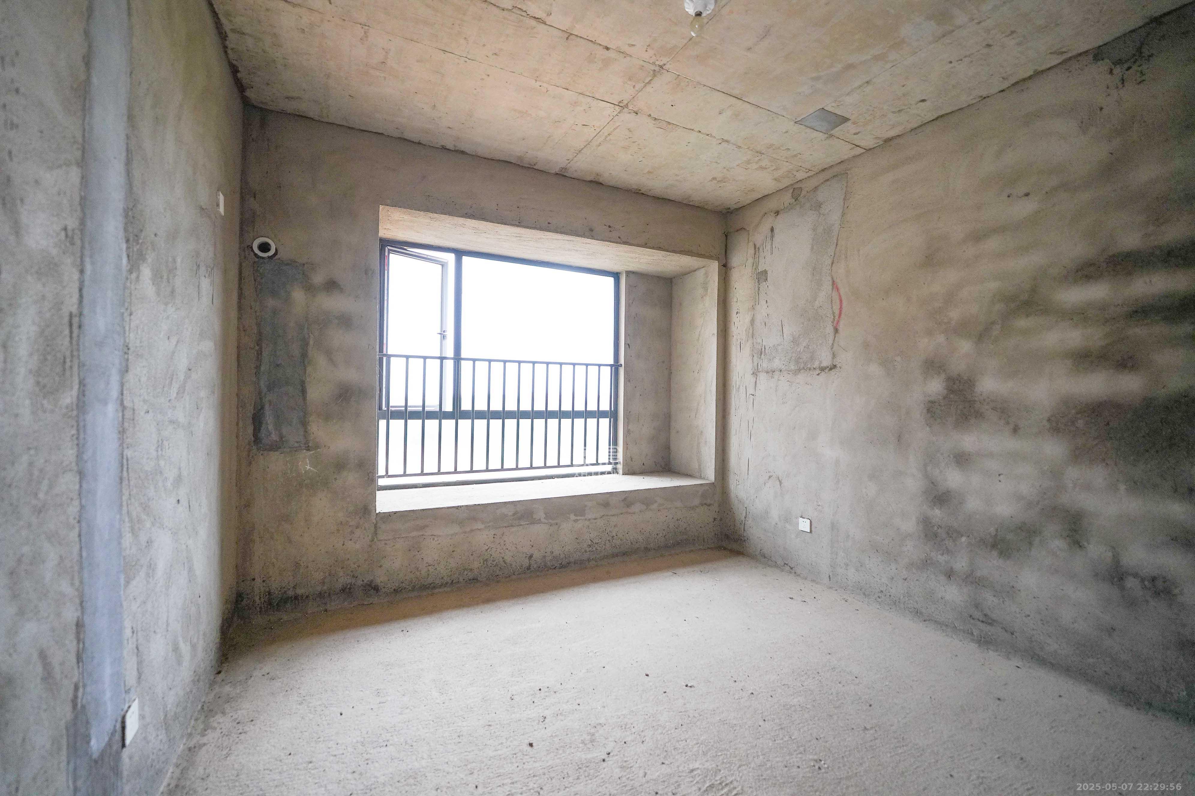 五矿万境蓝山 3室2厅2卫 118.0万 五矿万境蓝山 3室2厅2卫 118.0万卧室