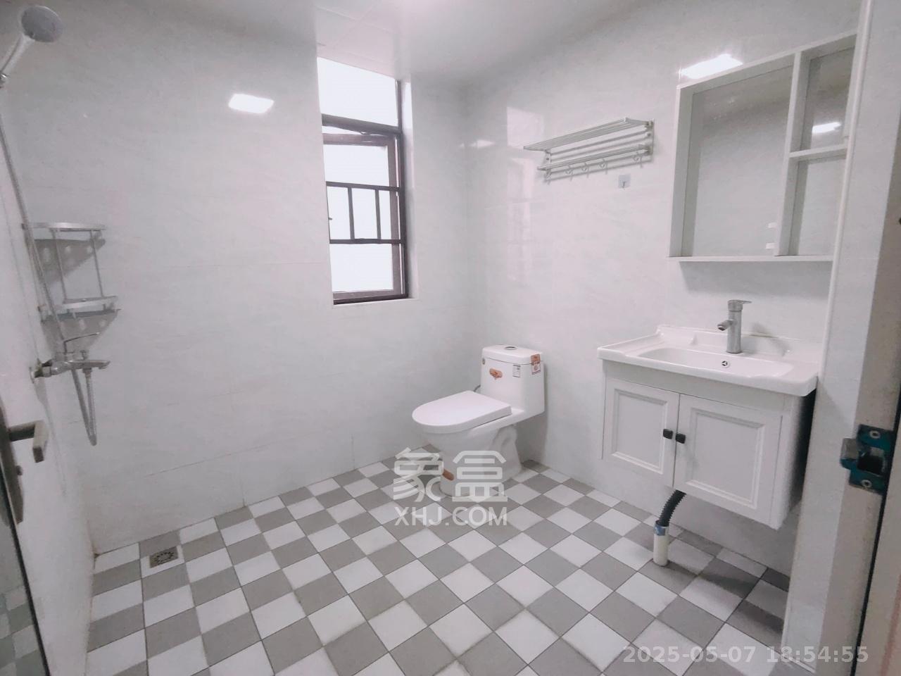 江山帝景雅典  3室2厅2卫    2200.0元/月 江山帝景雅典  3室2厅2卫    2200.0元/月室内图