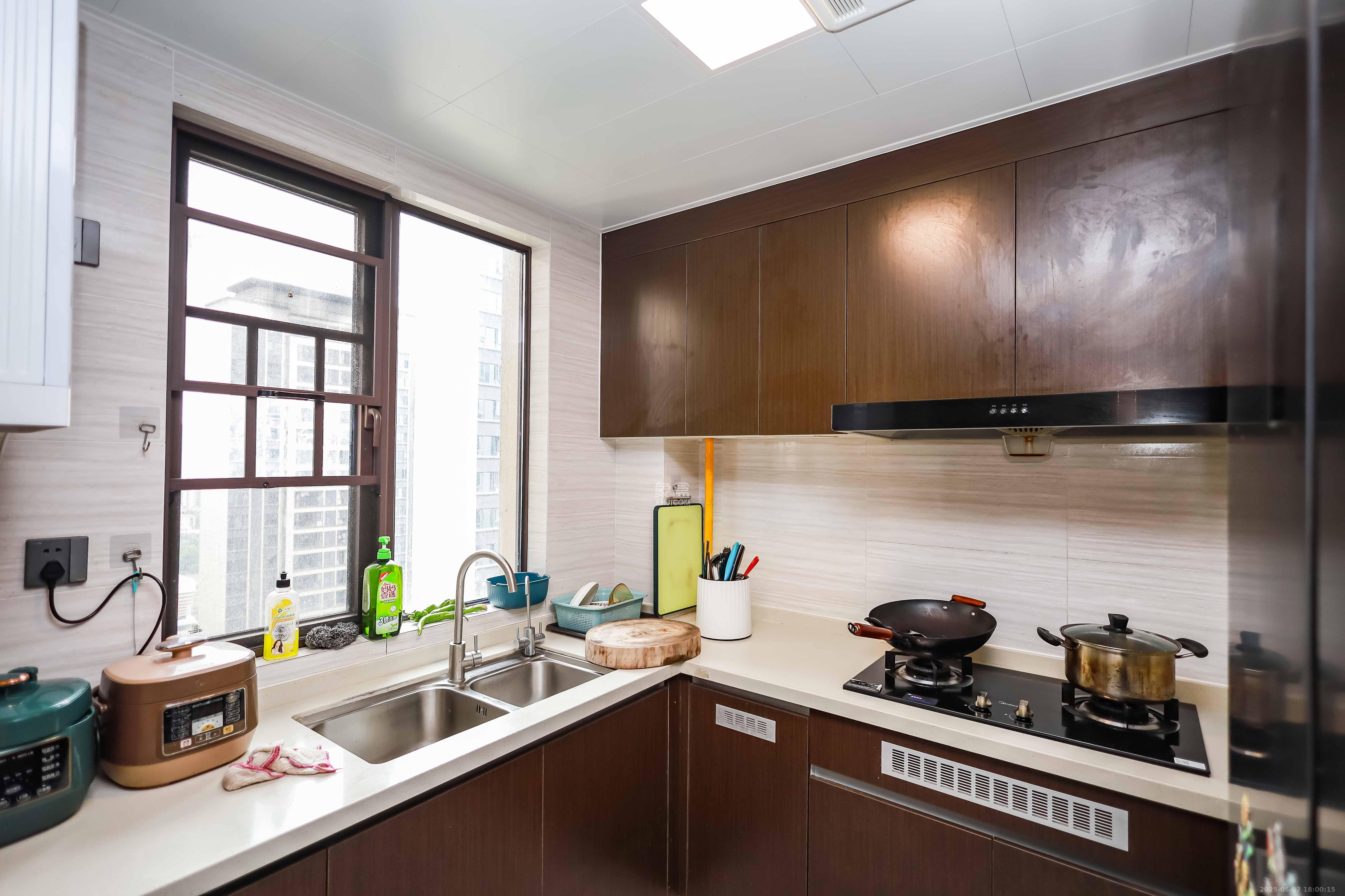 长沙美的麓府 4室2厅2卫 139.8万 长沙美的麓府 4室2厅2卫 139.8万厨房