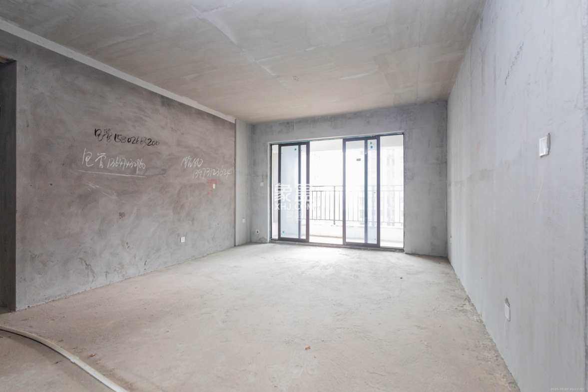 金广星苑  4室2厅2卫    95.8万 金广星苑  4室2厅2卫    95.8万客厅