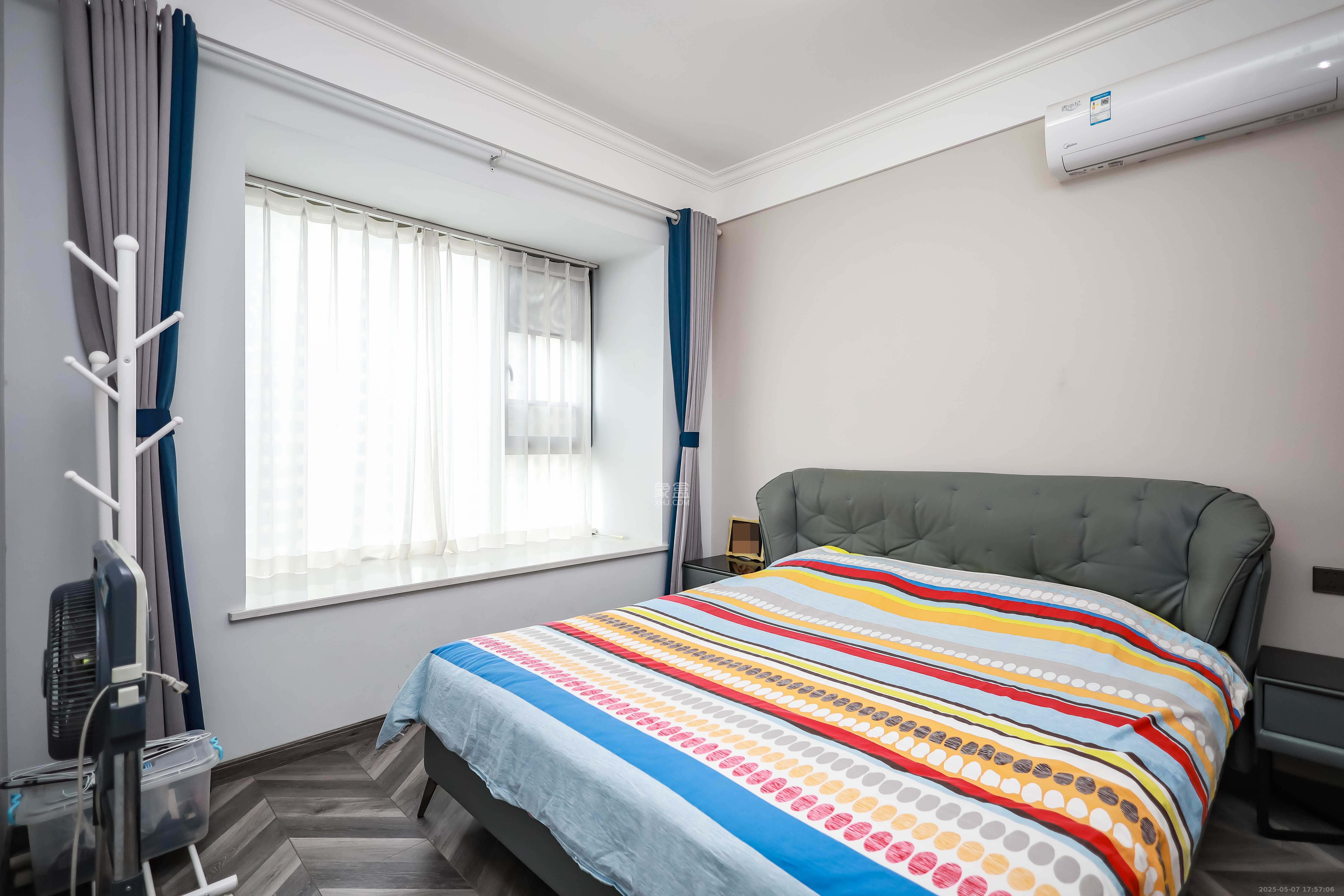 万象府台  3室2厅2卫    200.0万 万象府台  3室2厅2卫    200.0万卧室