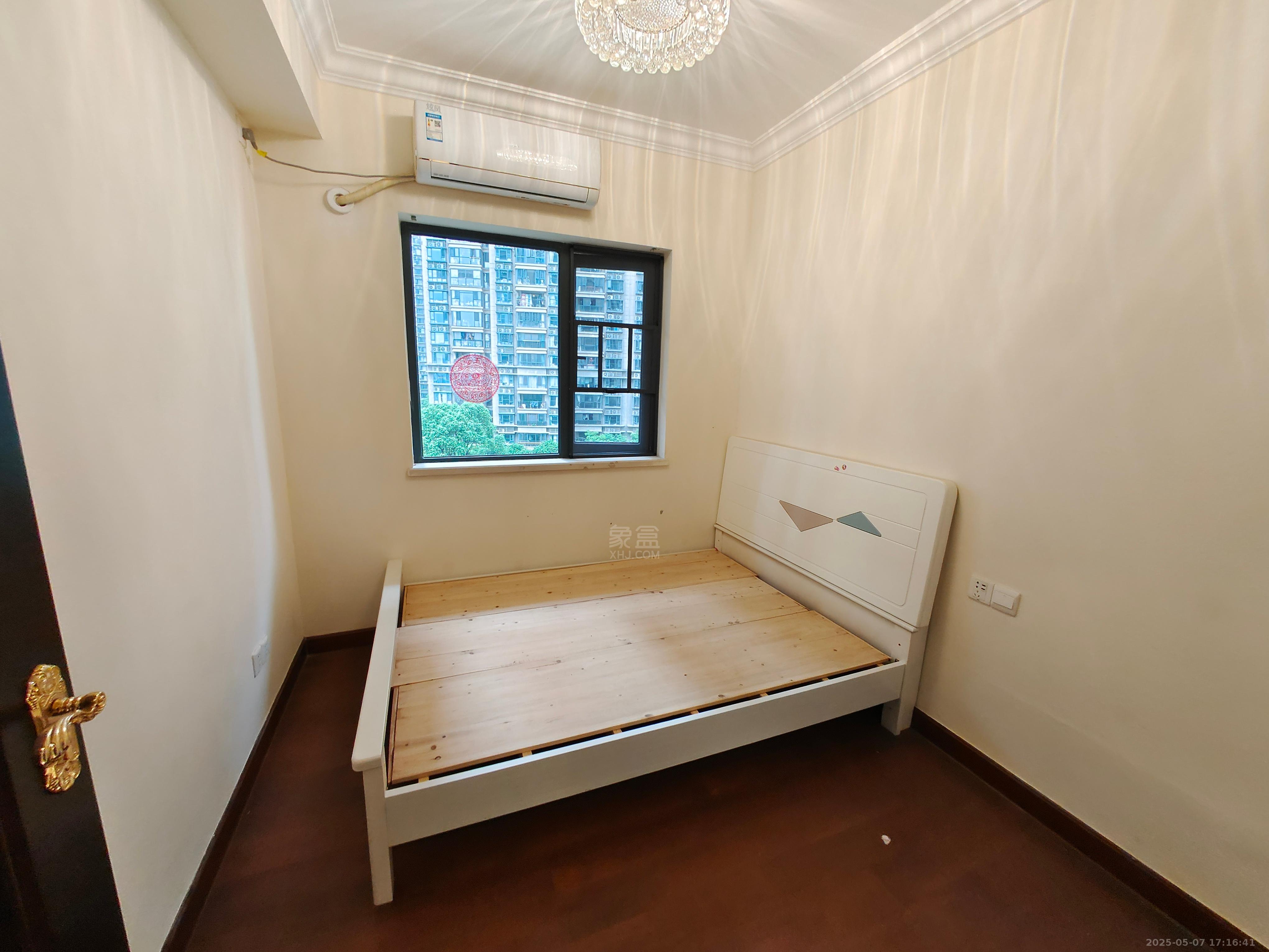 恒大华府 3室2厅1卫 1800.0元/月 恒大华府 3室2厅1卫 1800.0元/月室内图