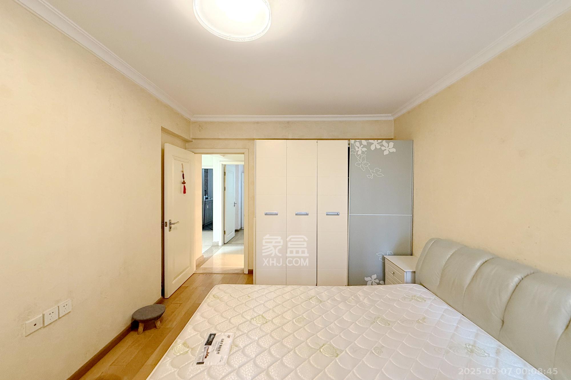 时代倾城一期 2室2厅1卫 65.0万 时代倾城一期 2室2厅1卫 65.0万卧室