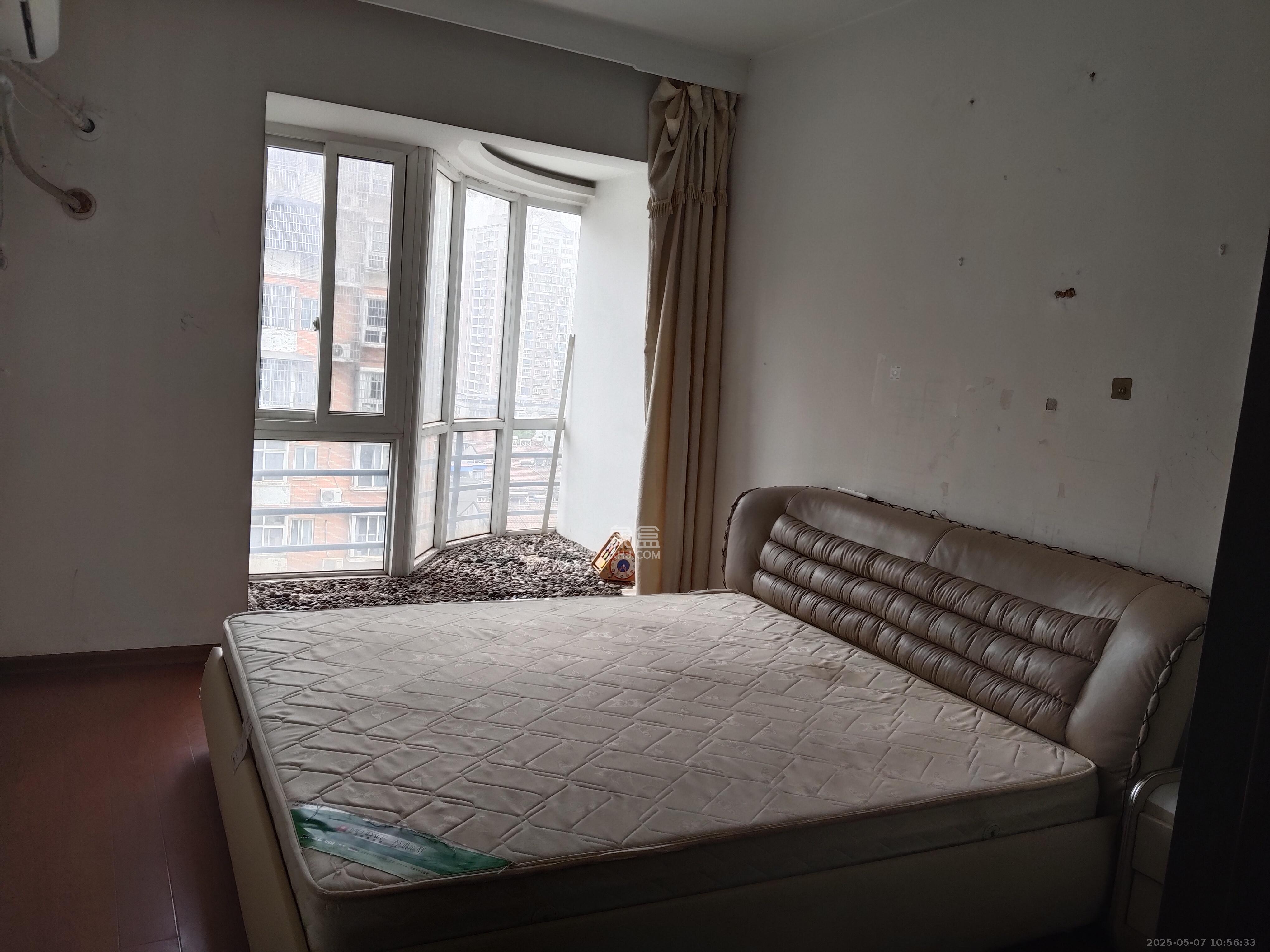 楚天家园 3室2厅1卫 1800.0元/月 楚天家园 3室2厅1卫 1800.0元/月室内图