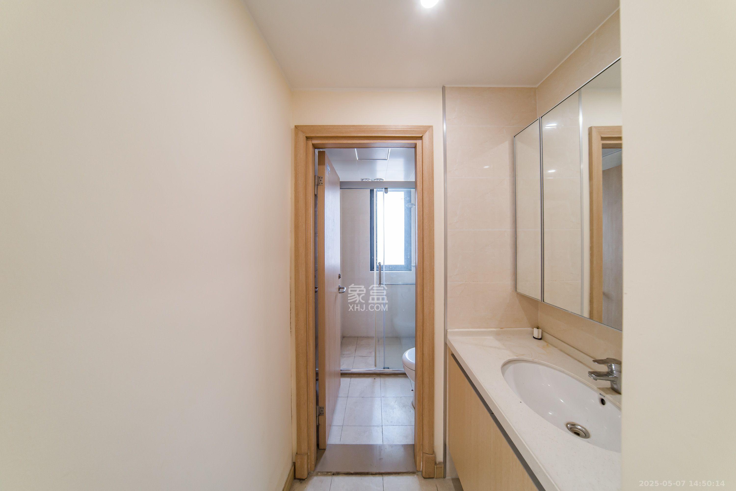 兰亭湾畔 3室2厅2卫 2800.0元/月 兰亭湾畔 3室2厅2卫 2800.0元/月室内图