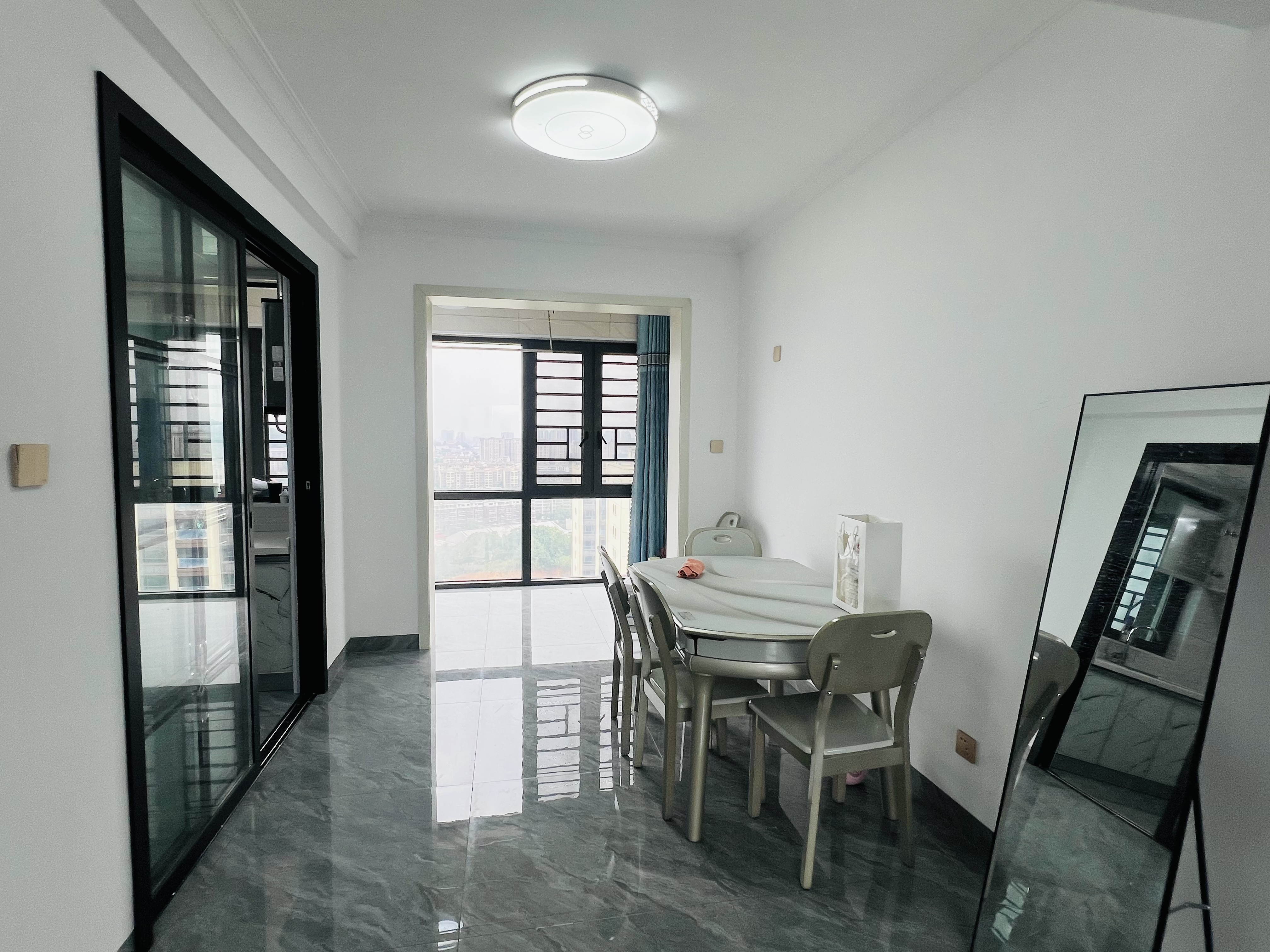 康雅苑 3室2厅2卫 2000.0元/月 康雅苑 3室2厅2卫 2000.0元/月室内图