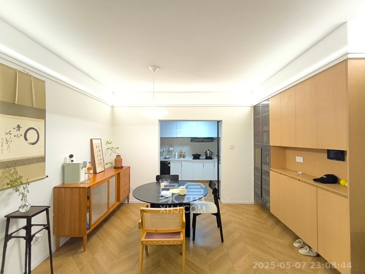 保利城（中航城国际社区、郡原美村）  4室2厅2卫   267.00万客厅