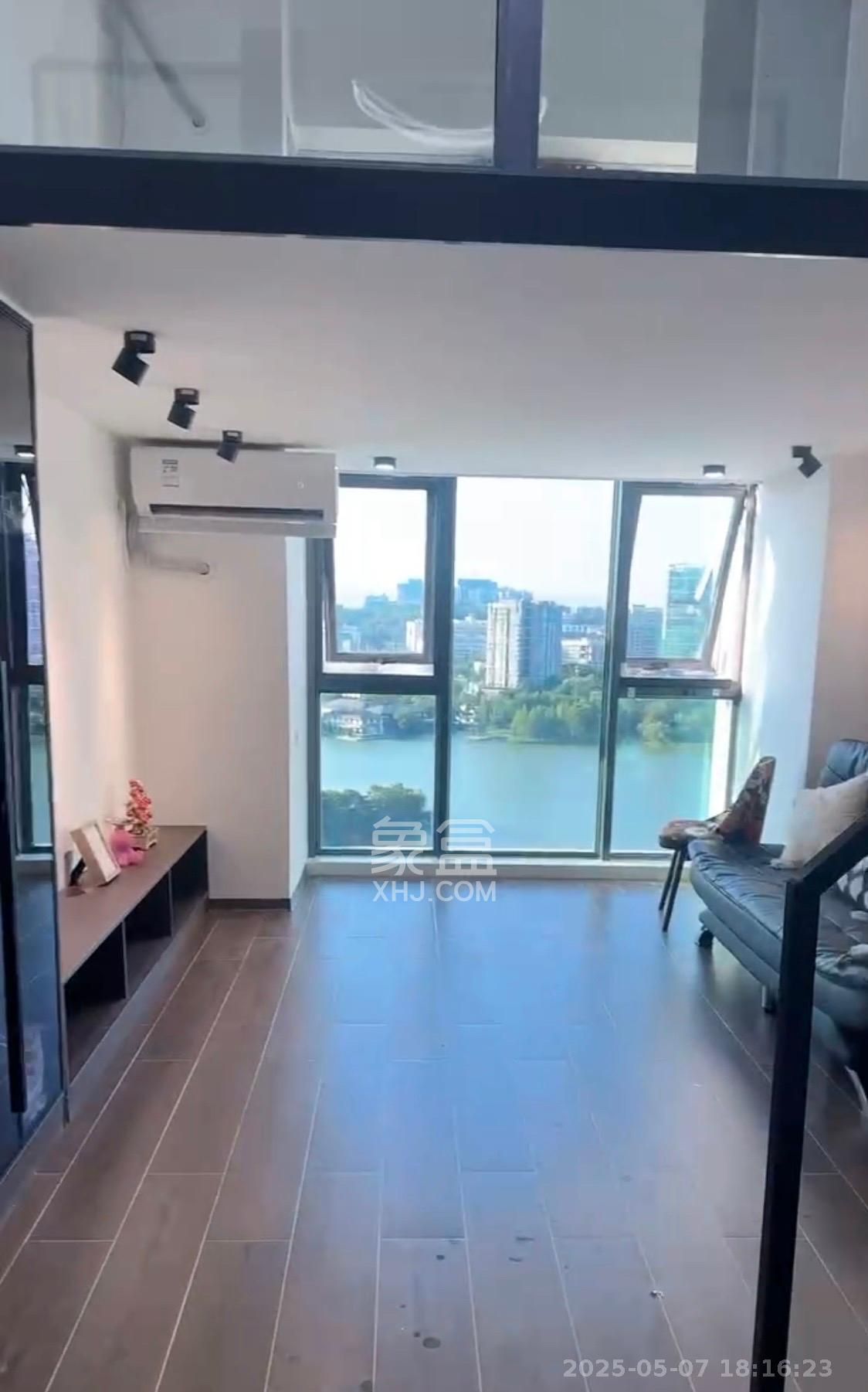 绿地V岛 1室1厅1卫 2500.0元/月 绿地V岛 1室1厅1卫 2500.0元/月室内图