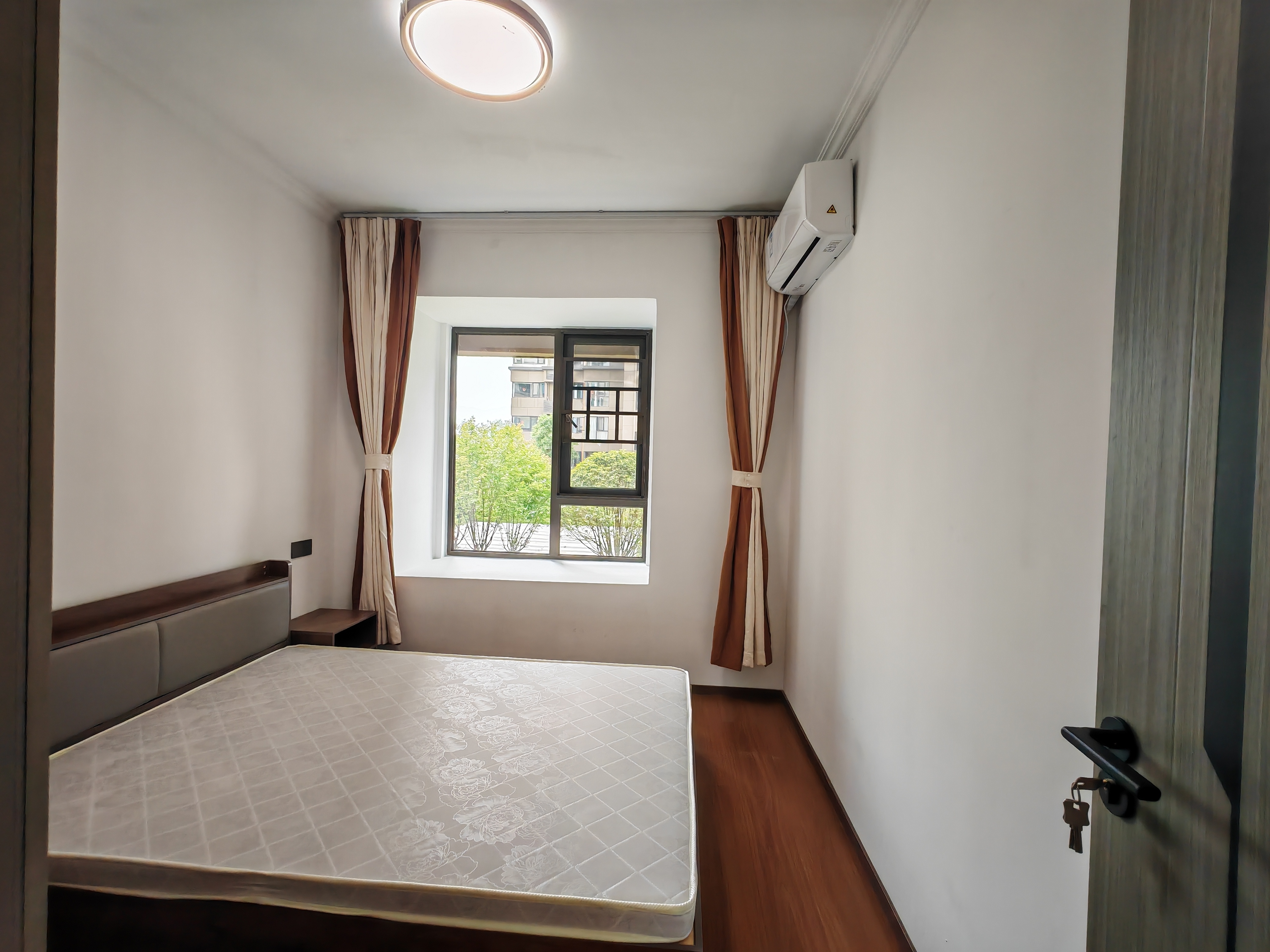 世茂云城 1室0厅0卫 2300.0元/月 世茂云城 1室0厅0卫 2300.0元/月室内图